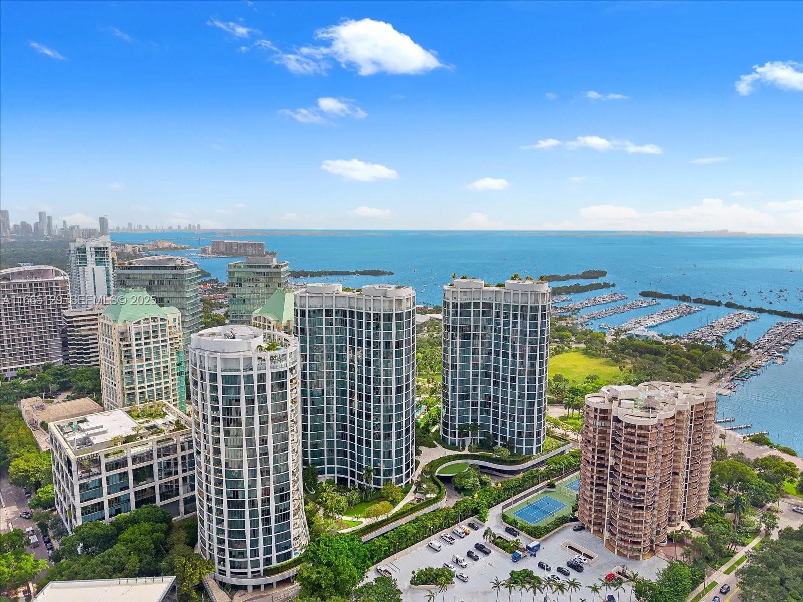 2811 S Bayshore Dr # 4C
