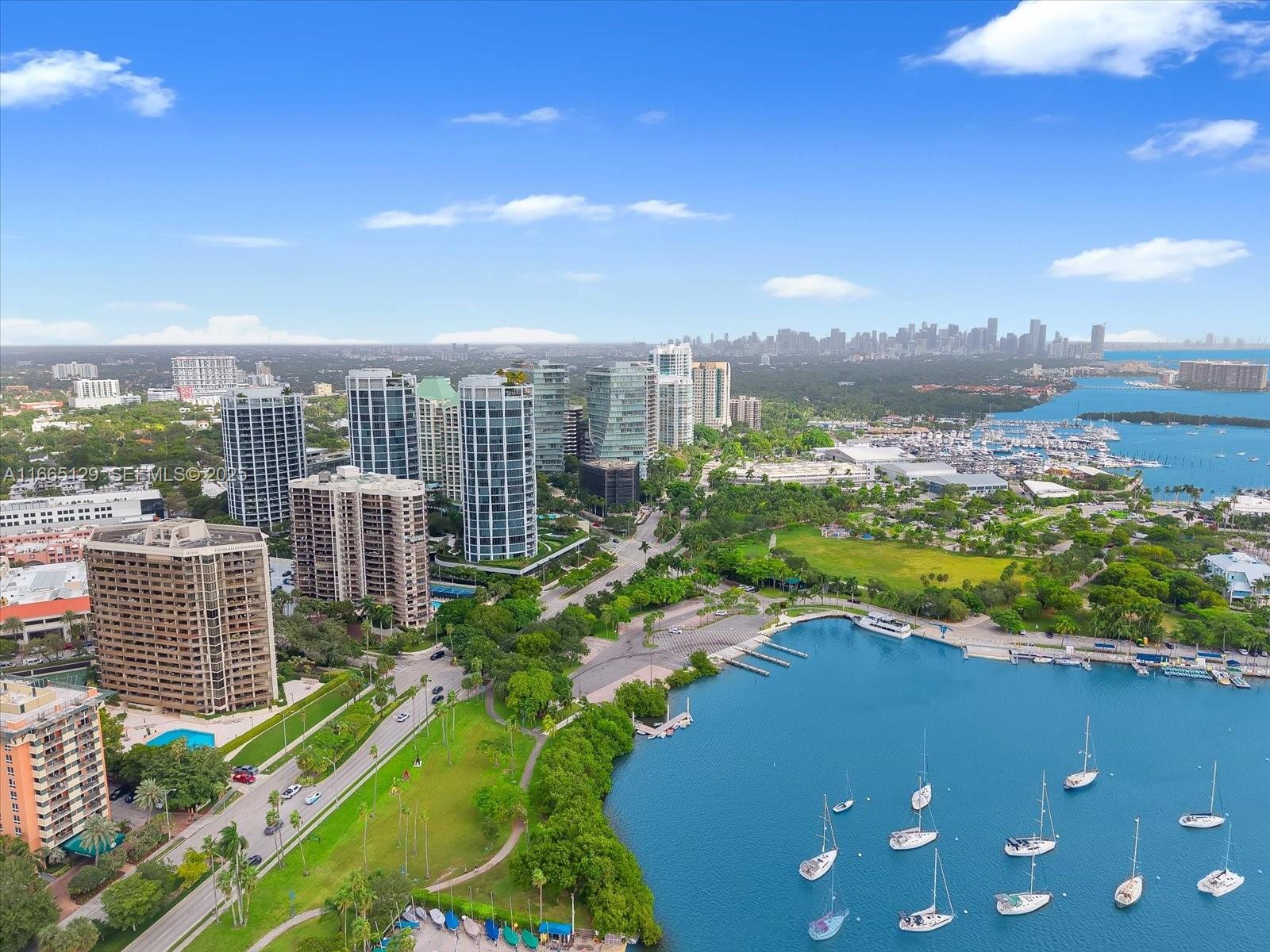2811 S Bayshore Dr # 4C