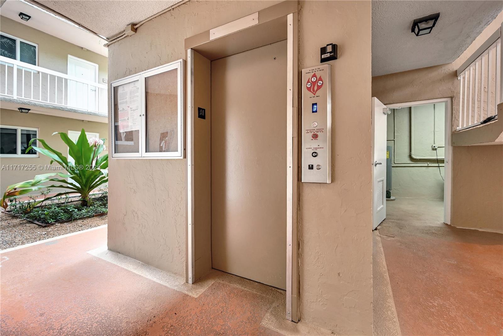 7720 Camino Real # 213 Unit: E-213