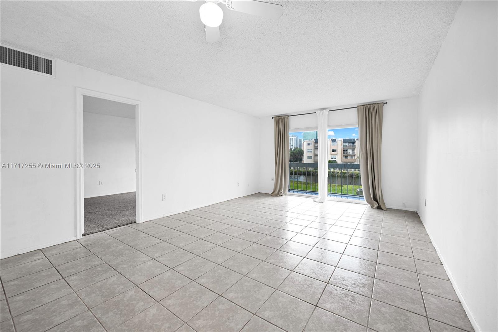 7720 Camino Real # 213 Unit: E-213