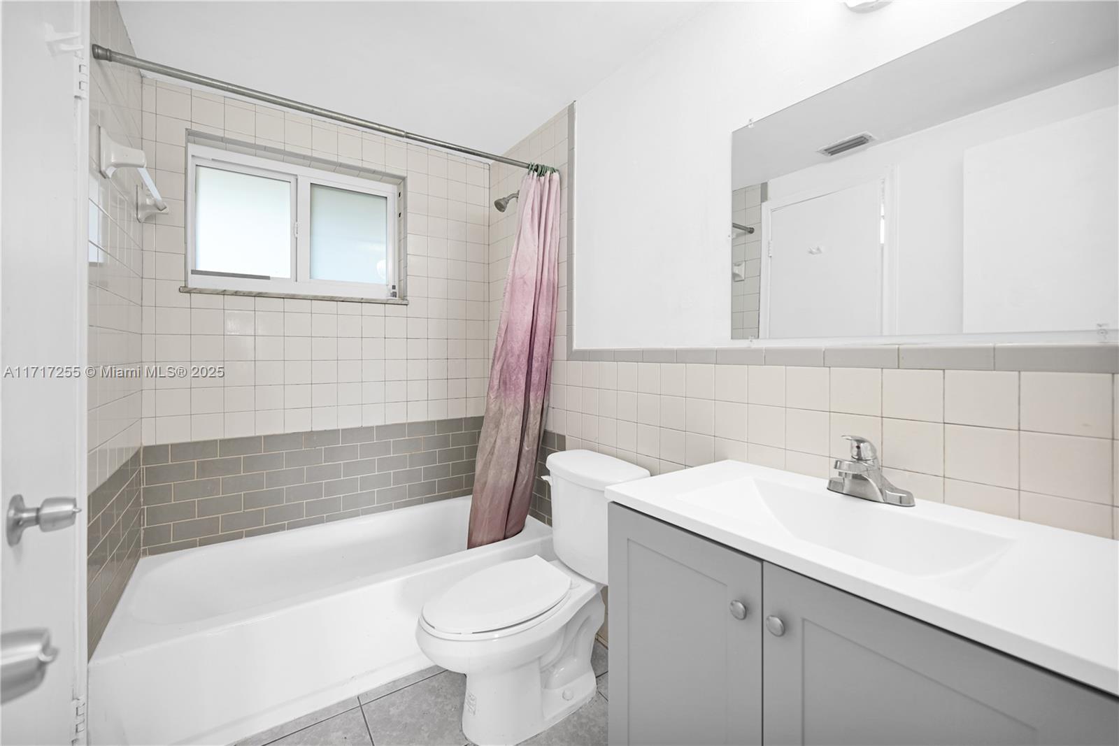 7720 Camino Real # 213 Unit: E-213