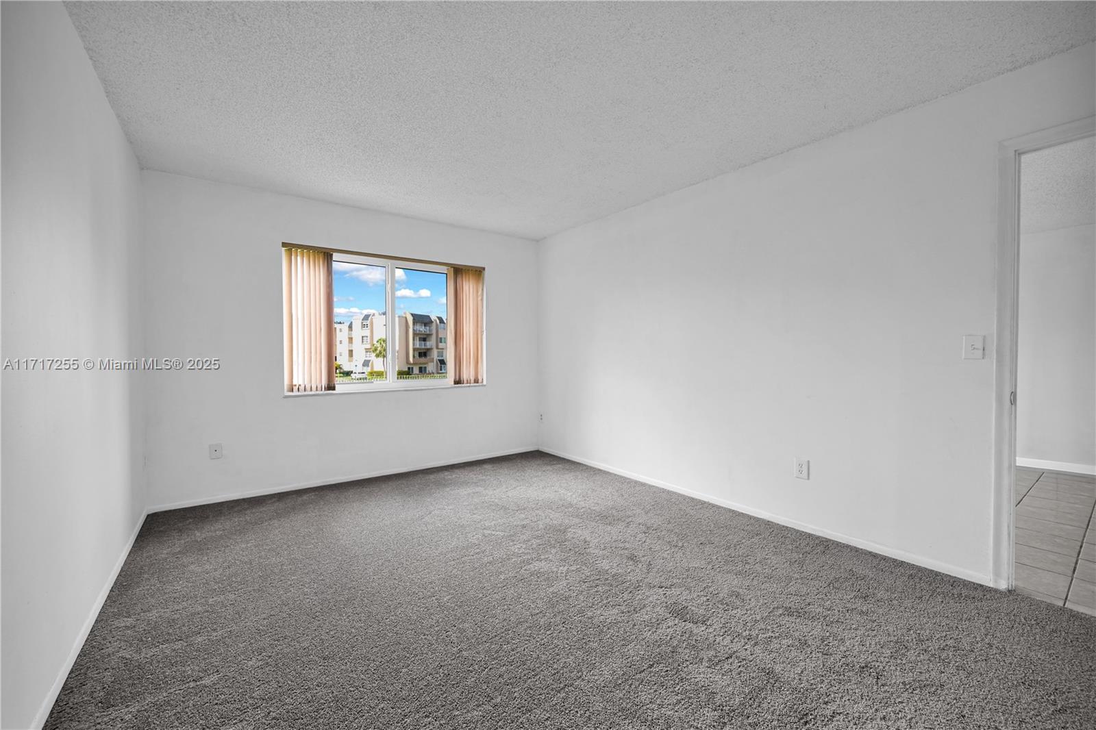 7720 Camino Real # 213 Unit: E-213