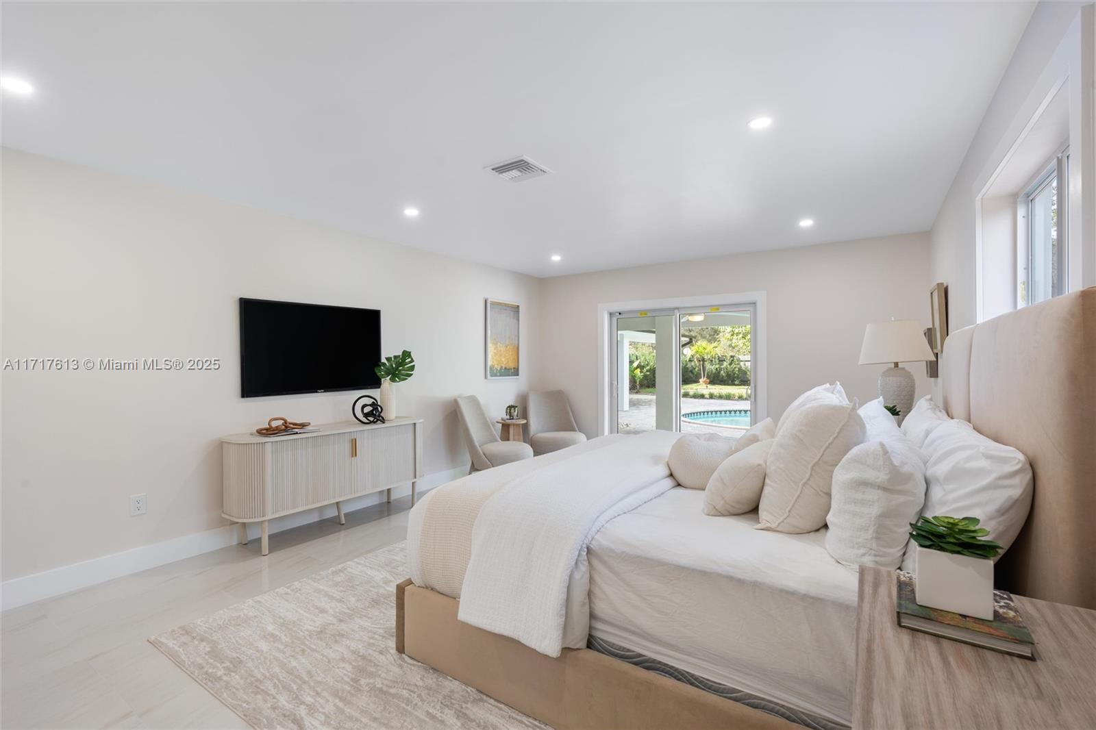 8195 SW 142nd Ter