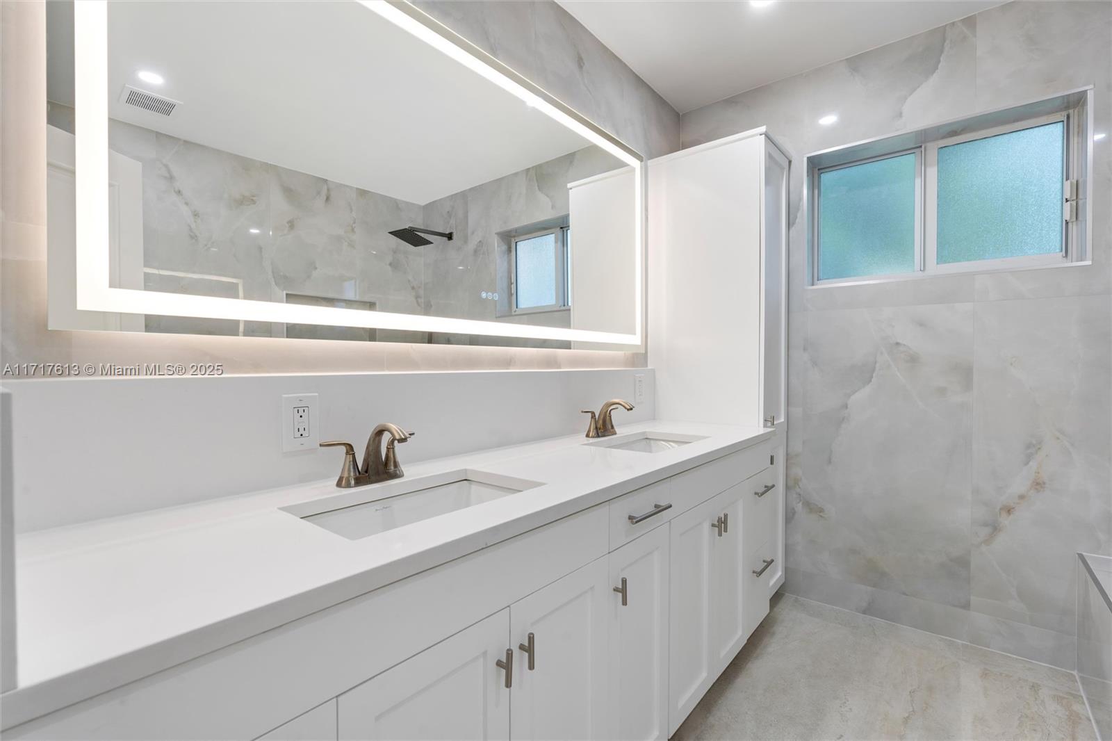 8195 SW 142nd Ter