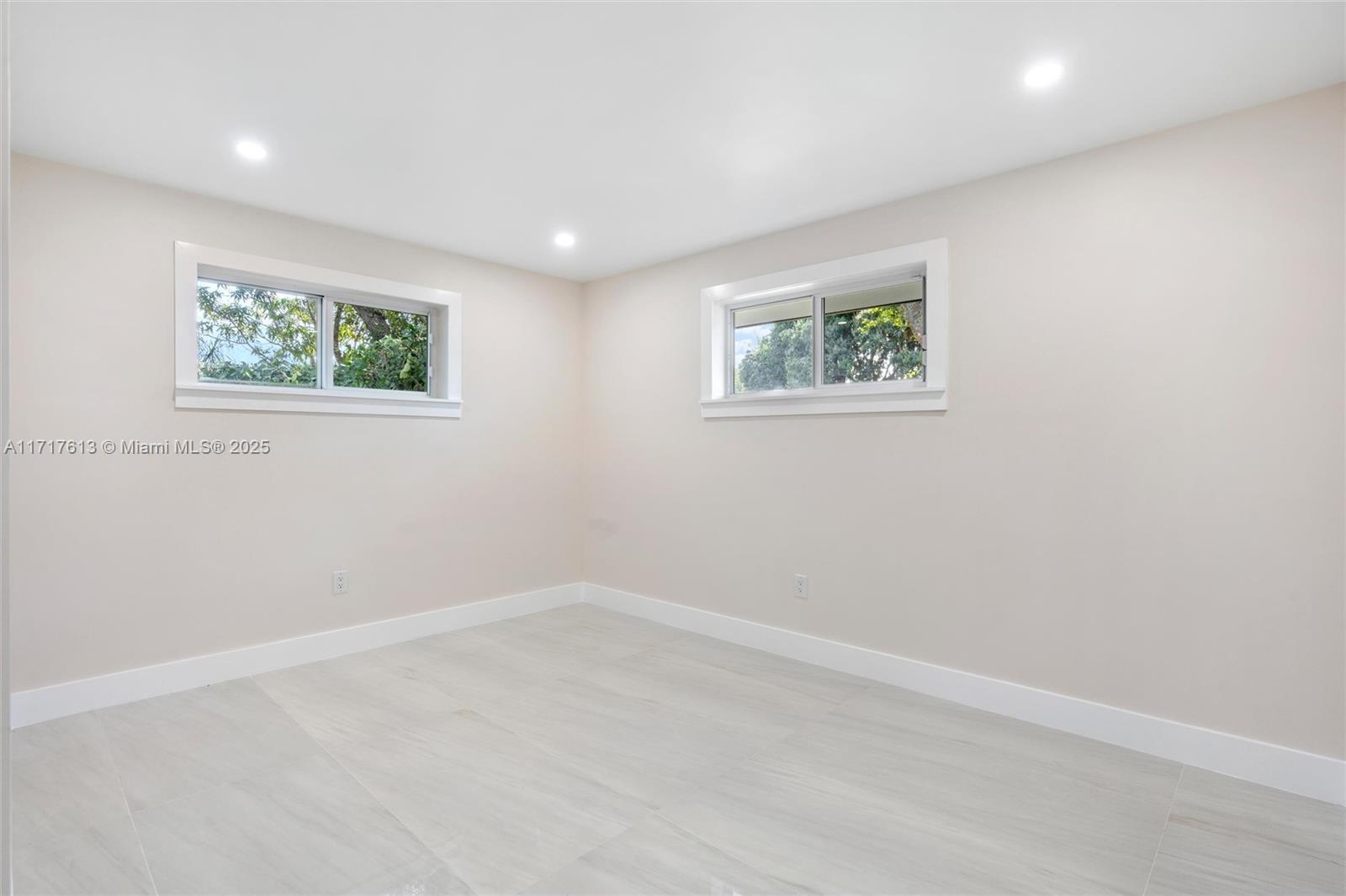 8195 SW 142nd Ter
