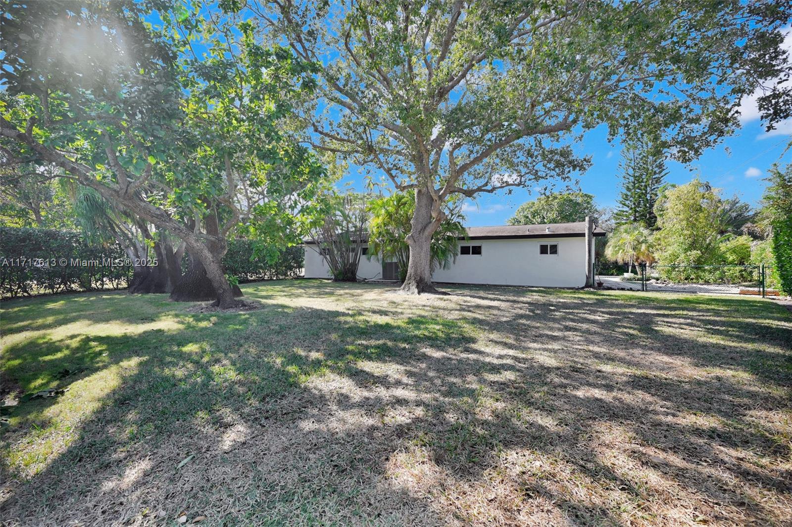 8195 SW 142nd Ter