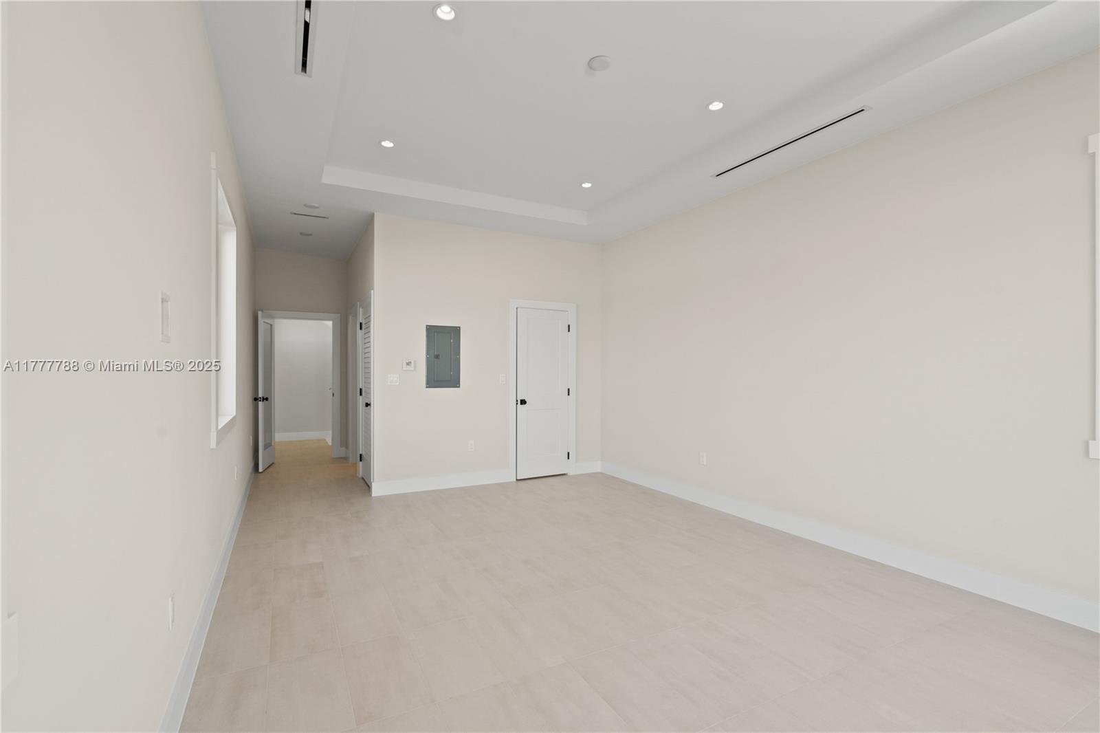 413 Bowie Ln