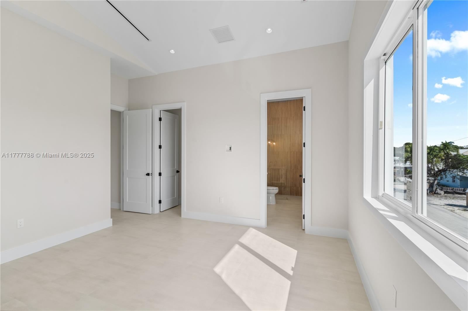 413 Bowie Ln