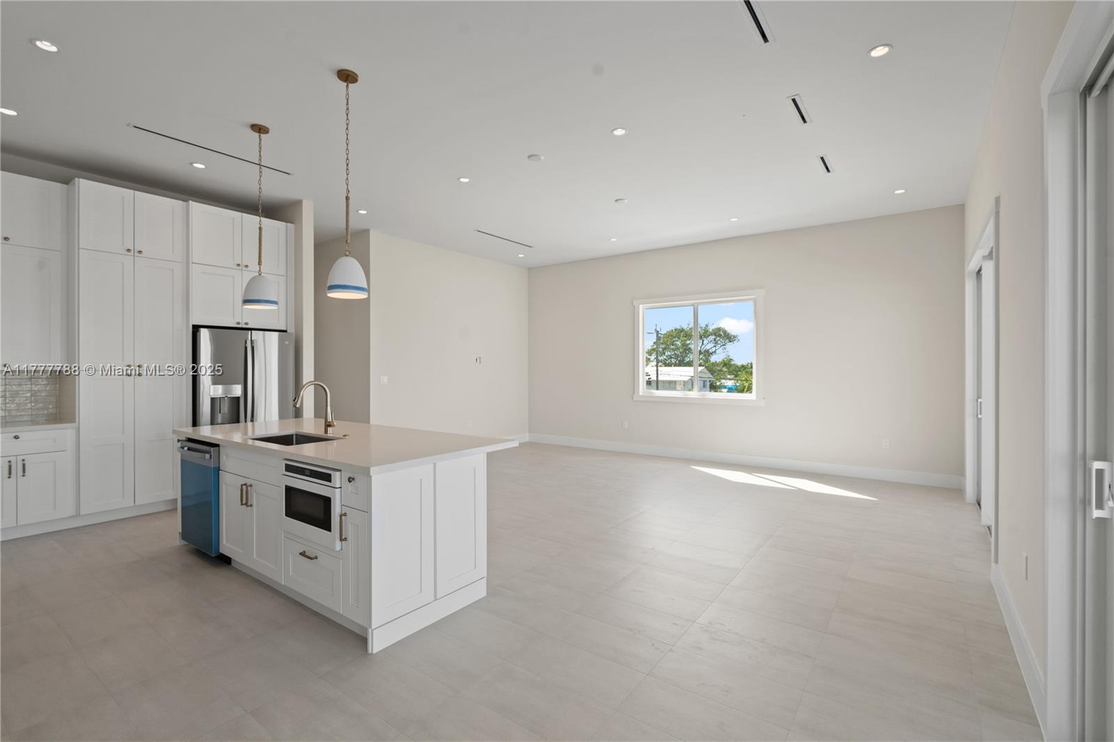 413 Bowie Ln