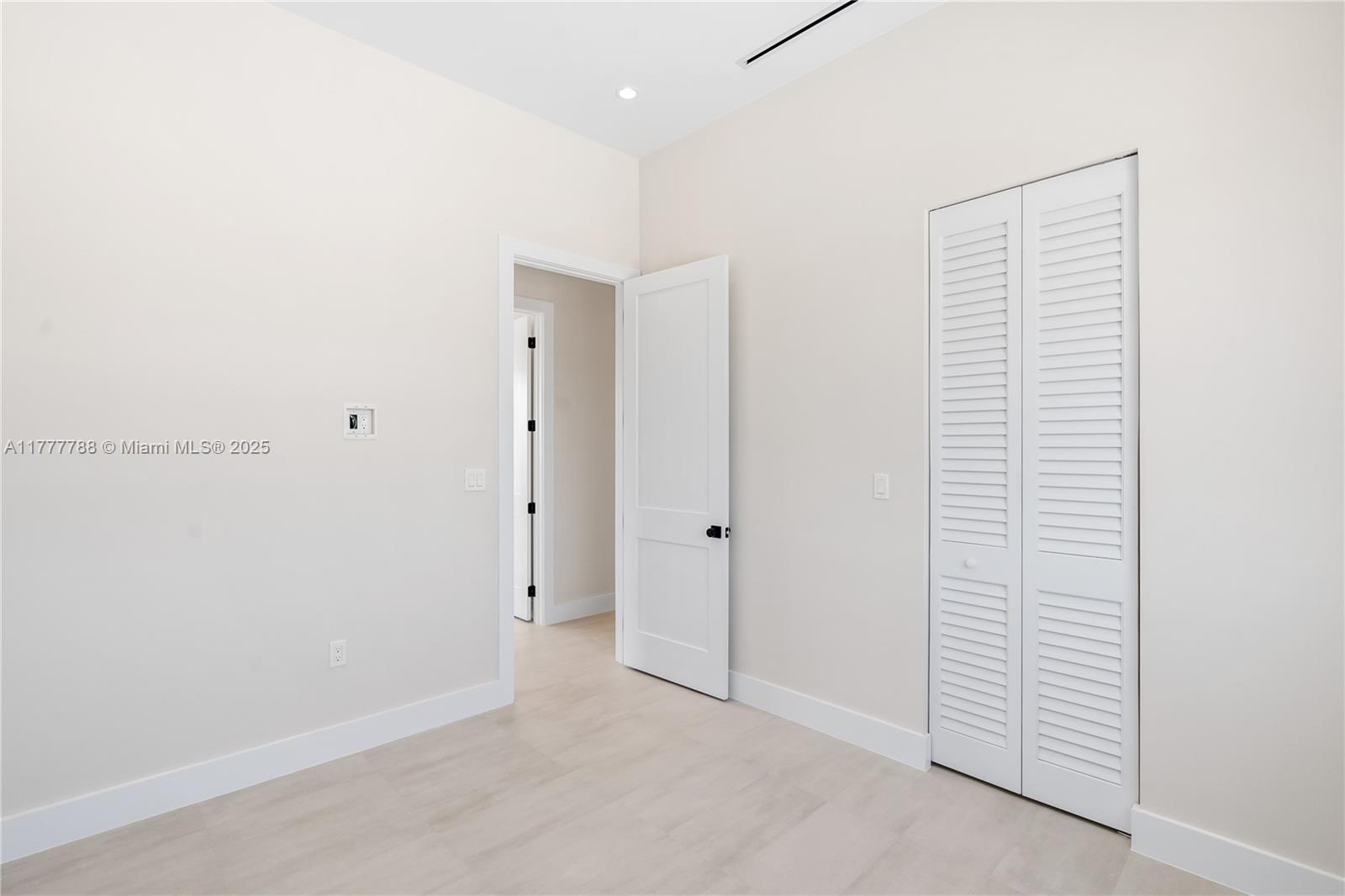 413 Bowie Ln