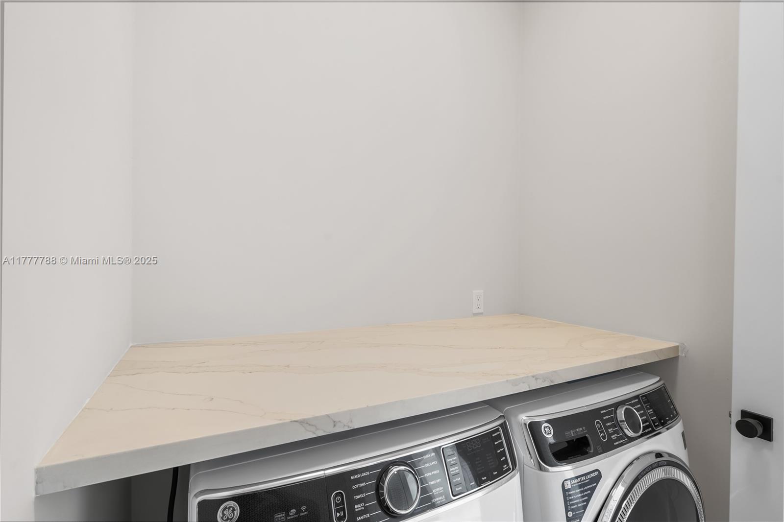 413 Bowie Ln