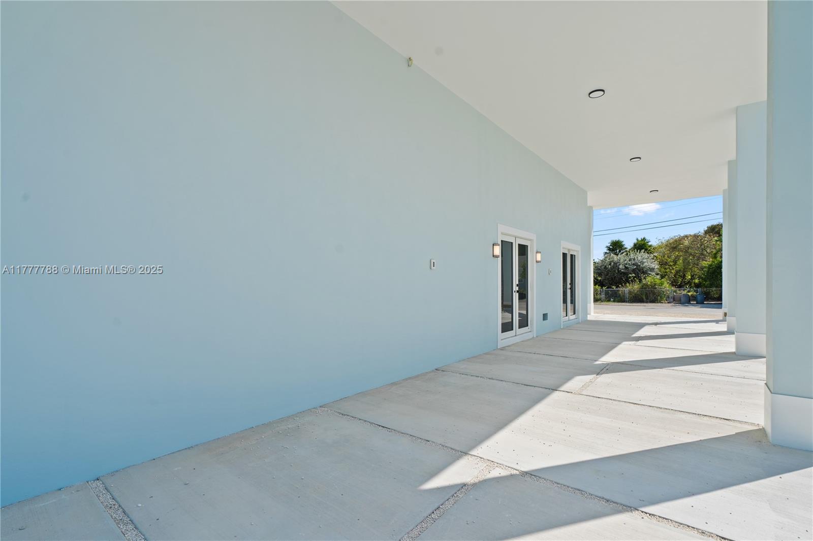 413 Bowie Ln