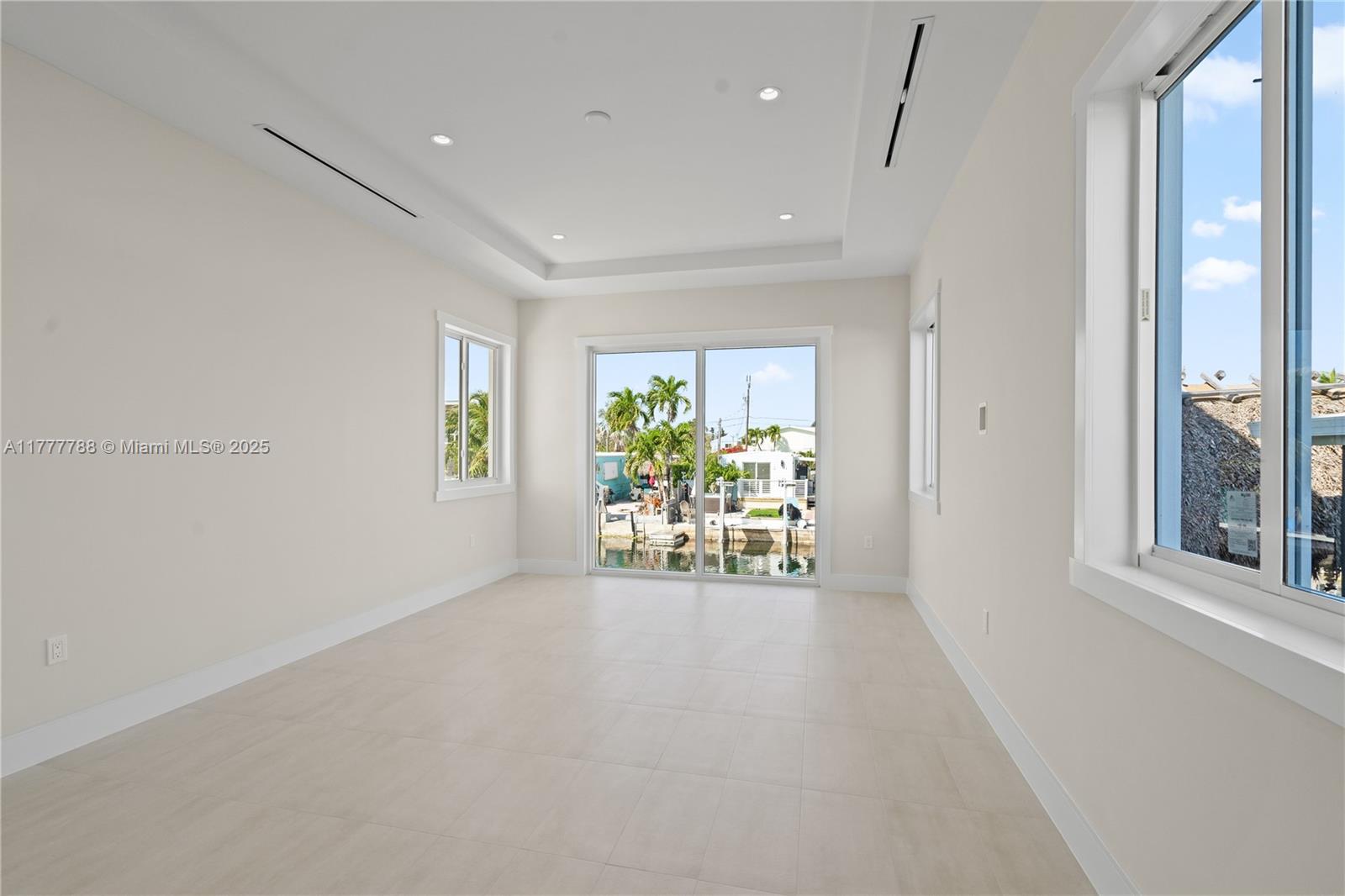 413 Bowie Ln