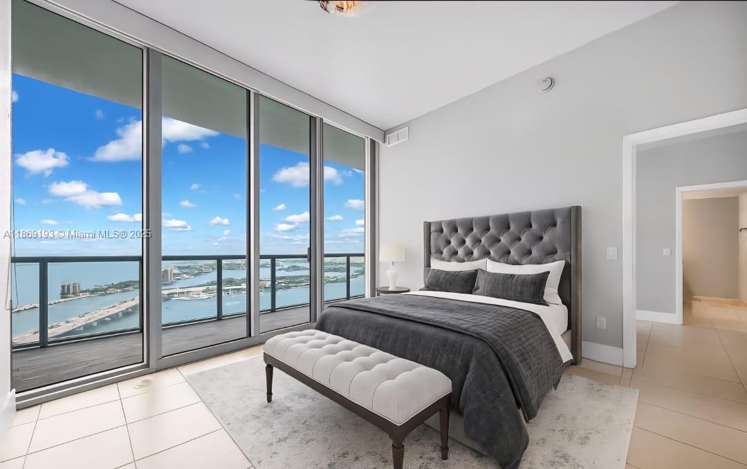 888 Biscayne Blvd # 5010