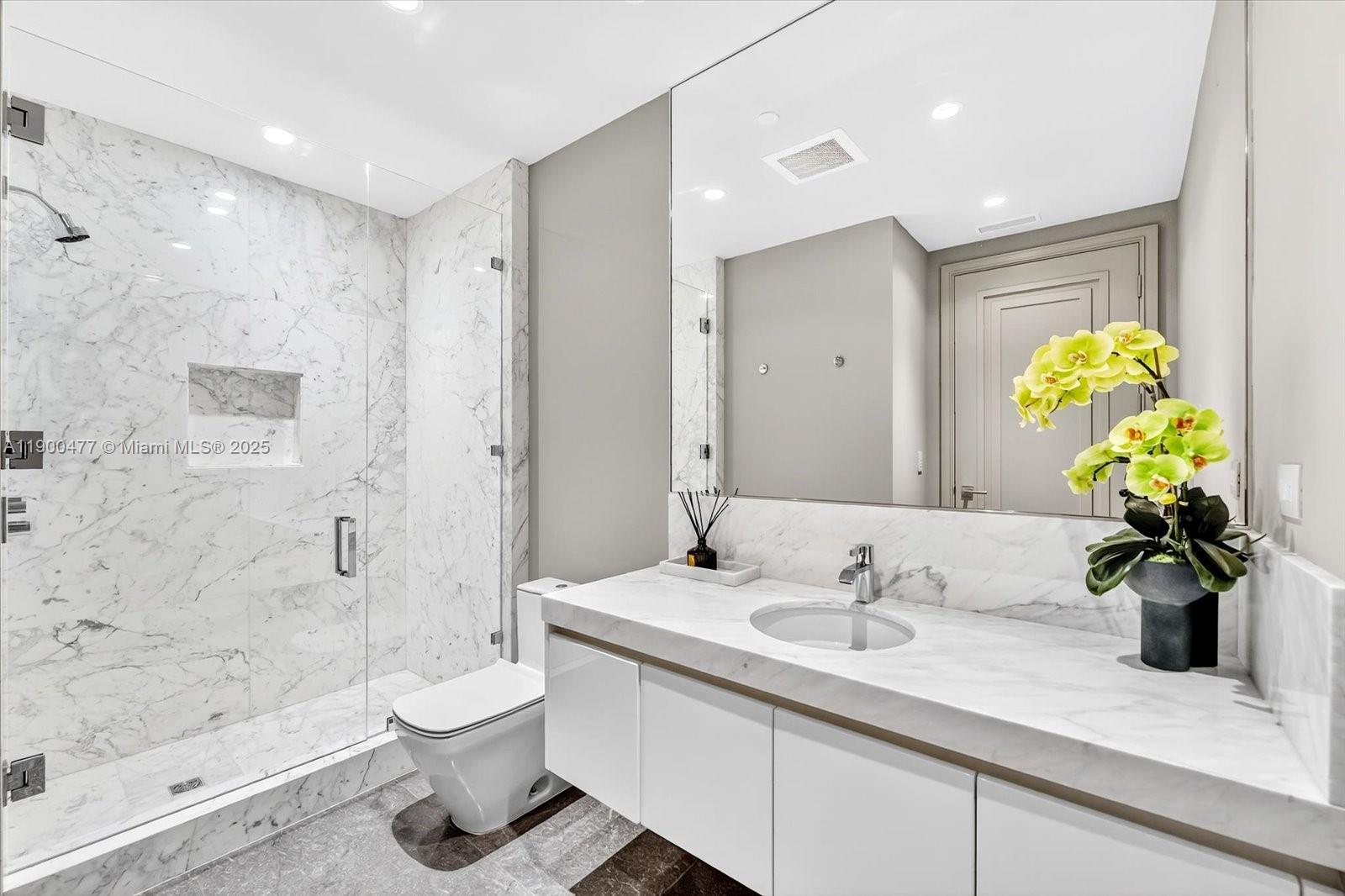 17901 Collins Ave # 3103