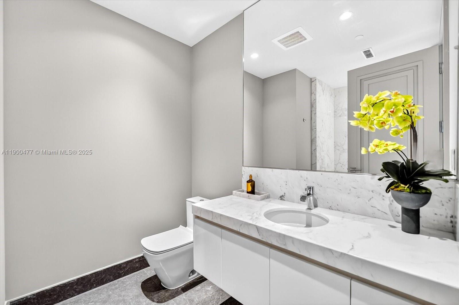 17901 Collins Ave # 3103