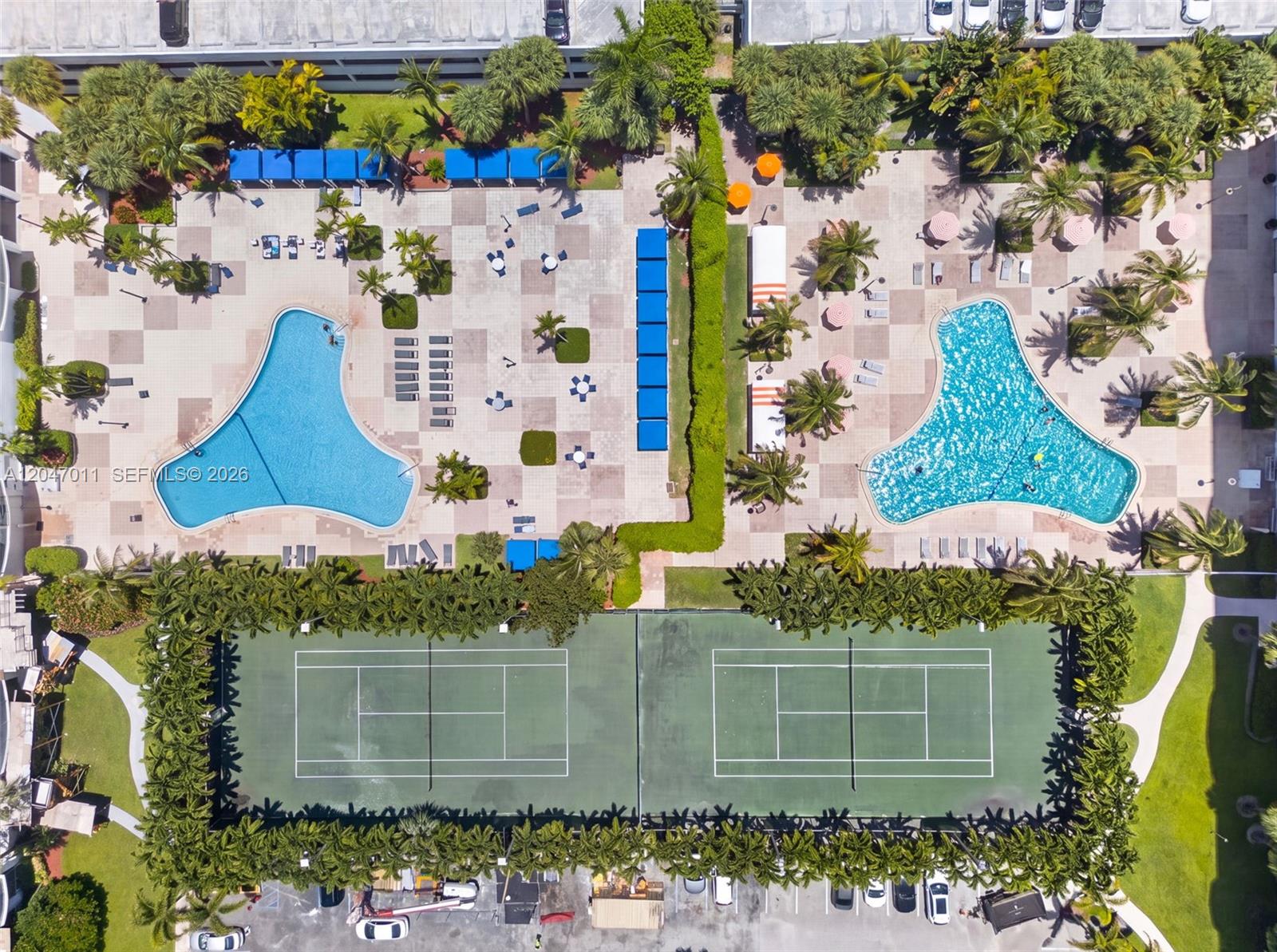 19380 Collins Ave # 608