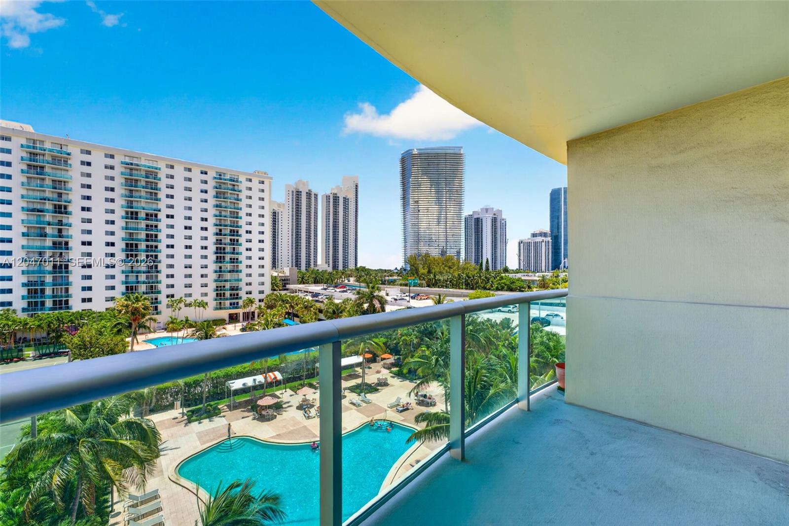 19380 Collins Ave # 608