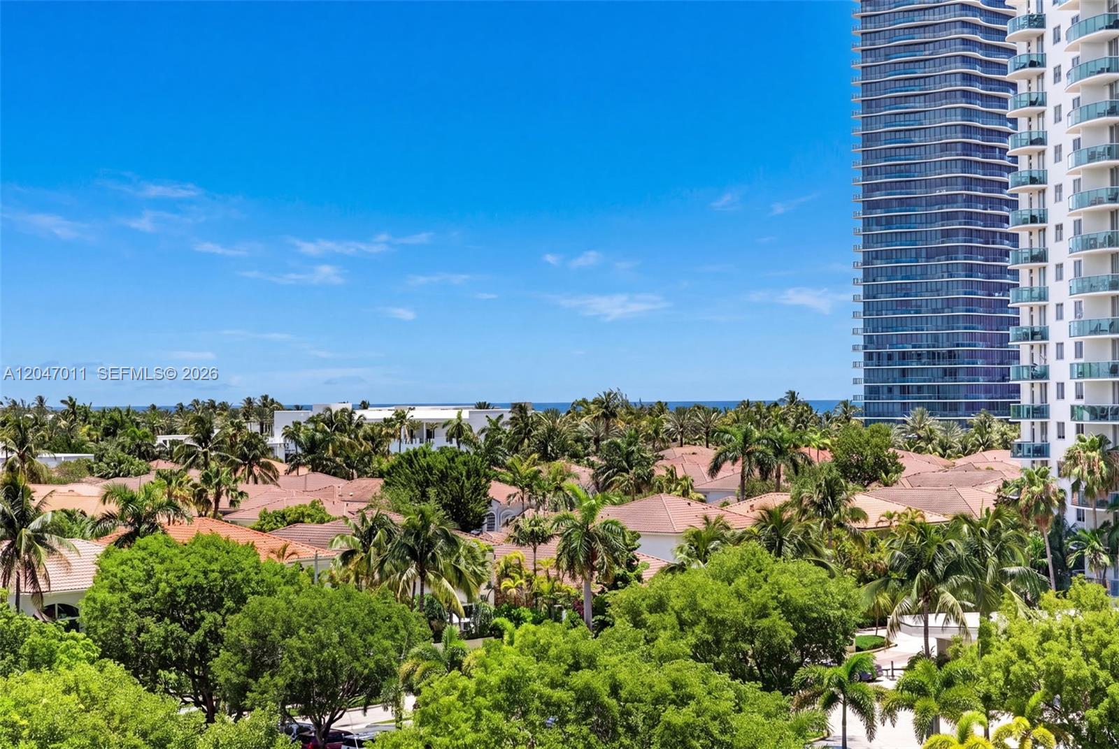 19380 Collins Ave # 608