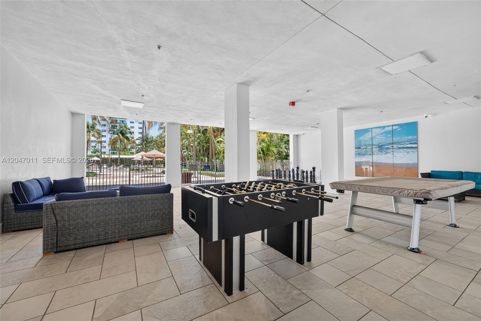 19380 Collins Ave # 608