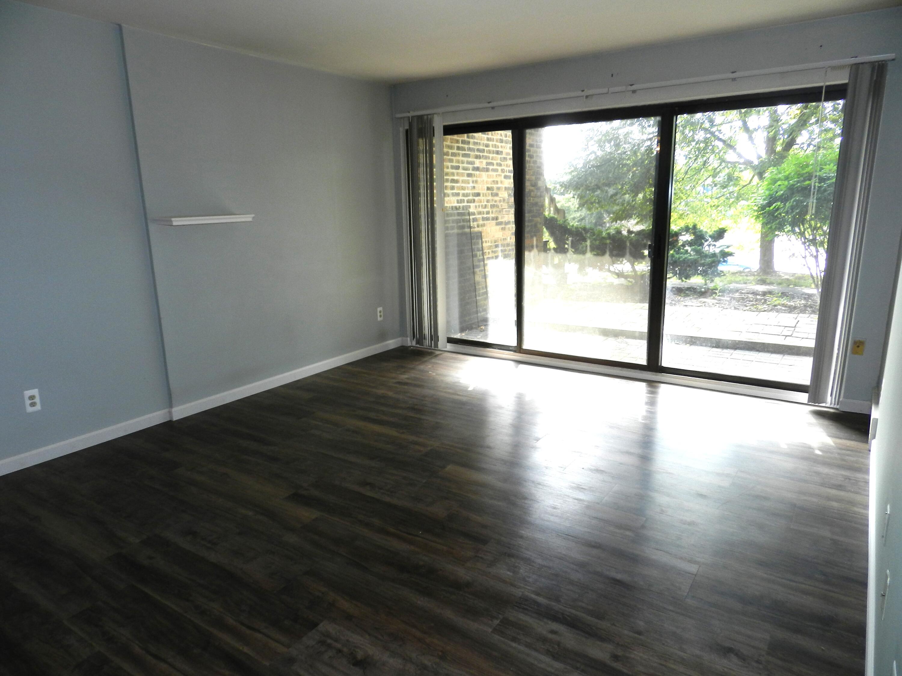 2118 Pauline Boulevard, 110