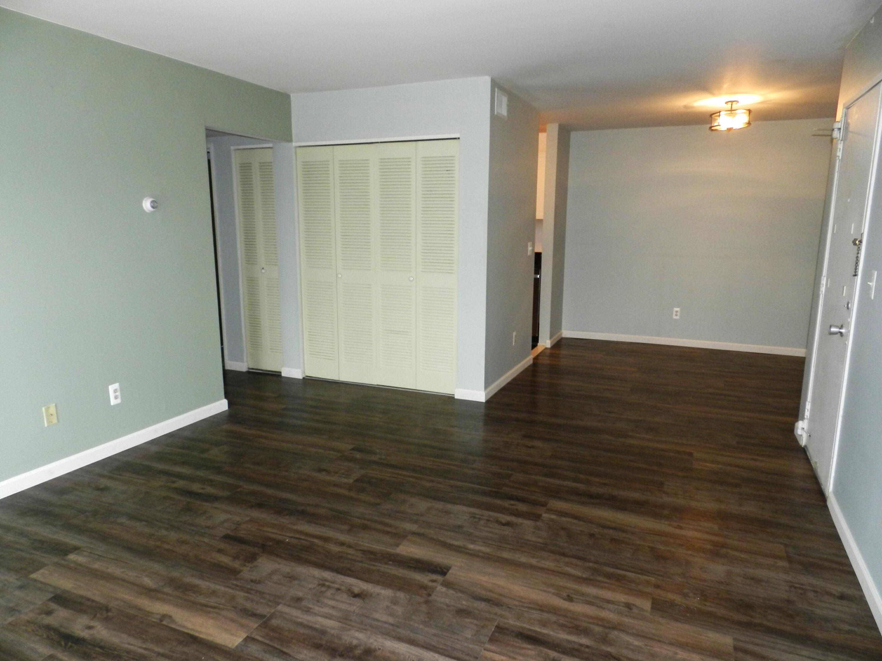 2118 Pauline Boulevard, 110