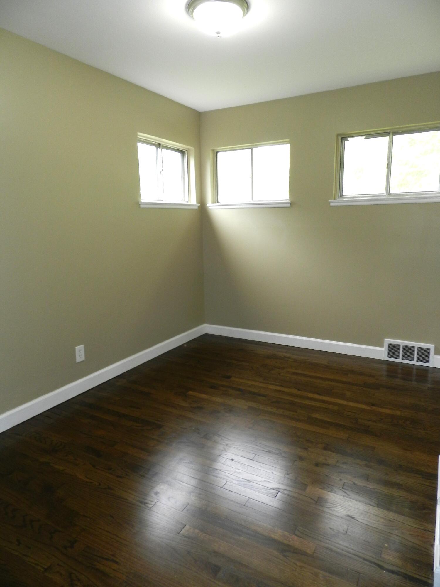 1185 Grove Road