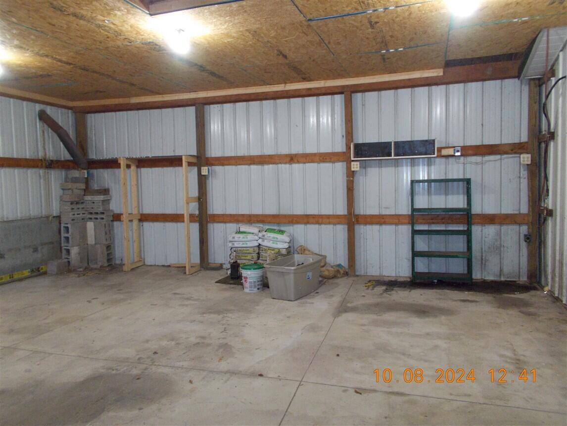 9907 N County Line Highway