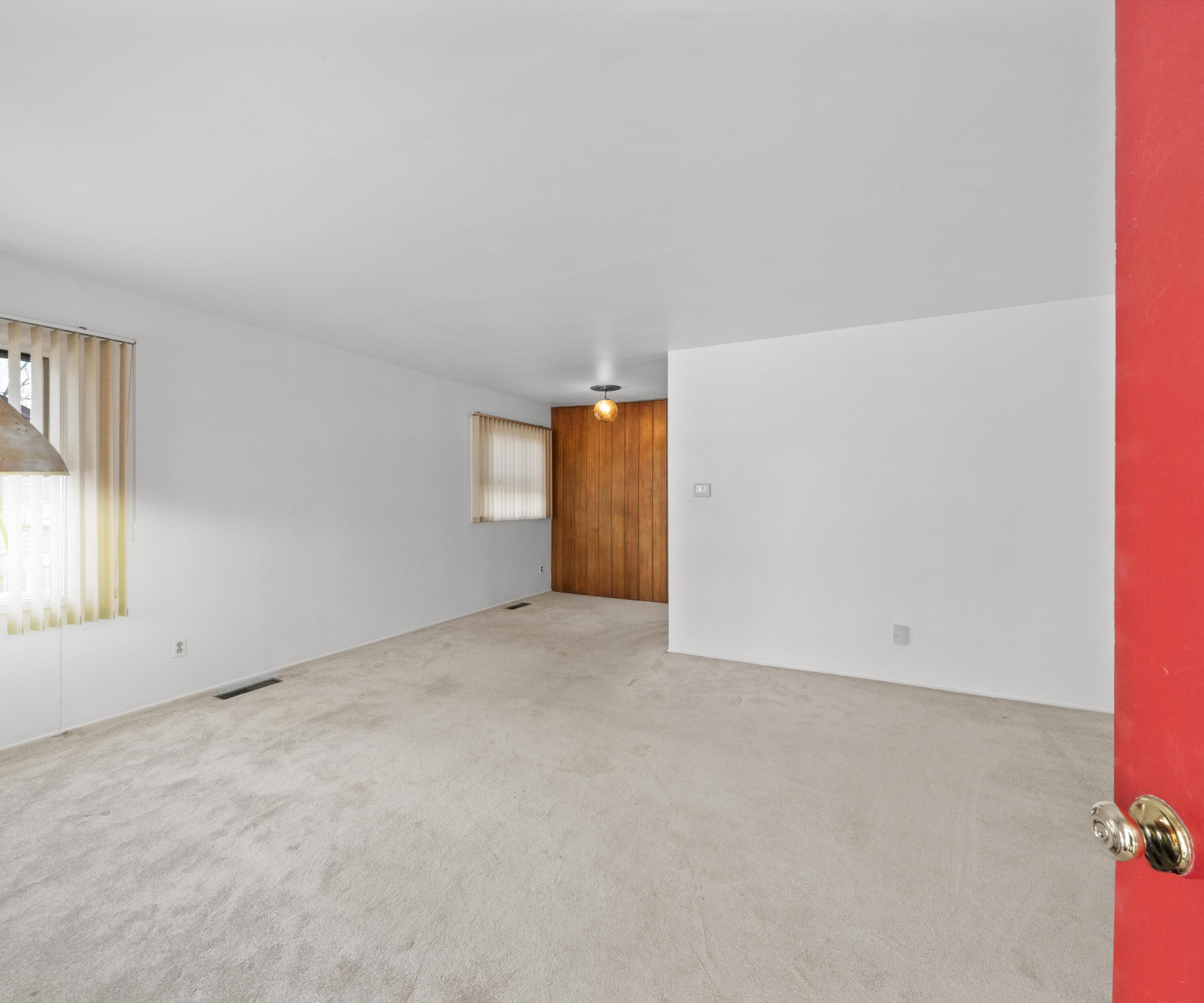 3556 Oakwood Street