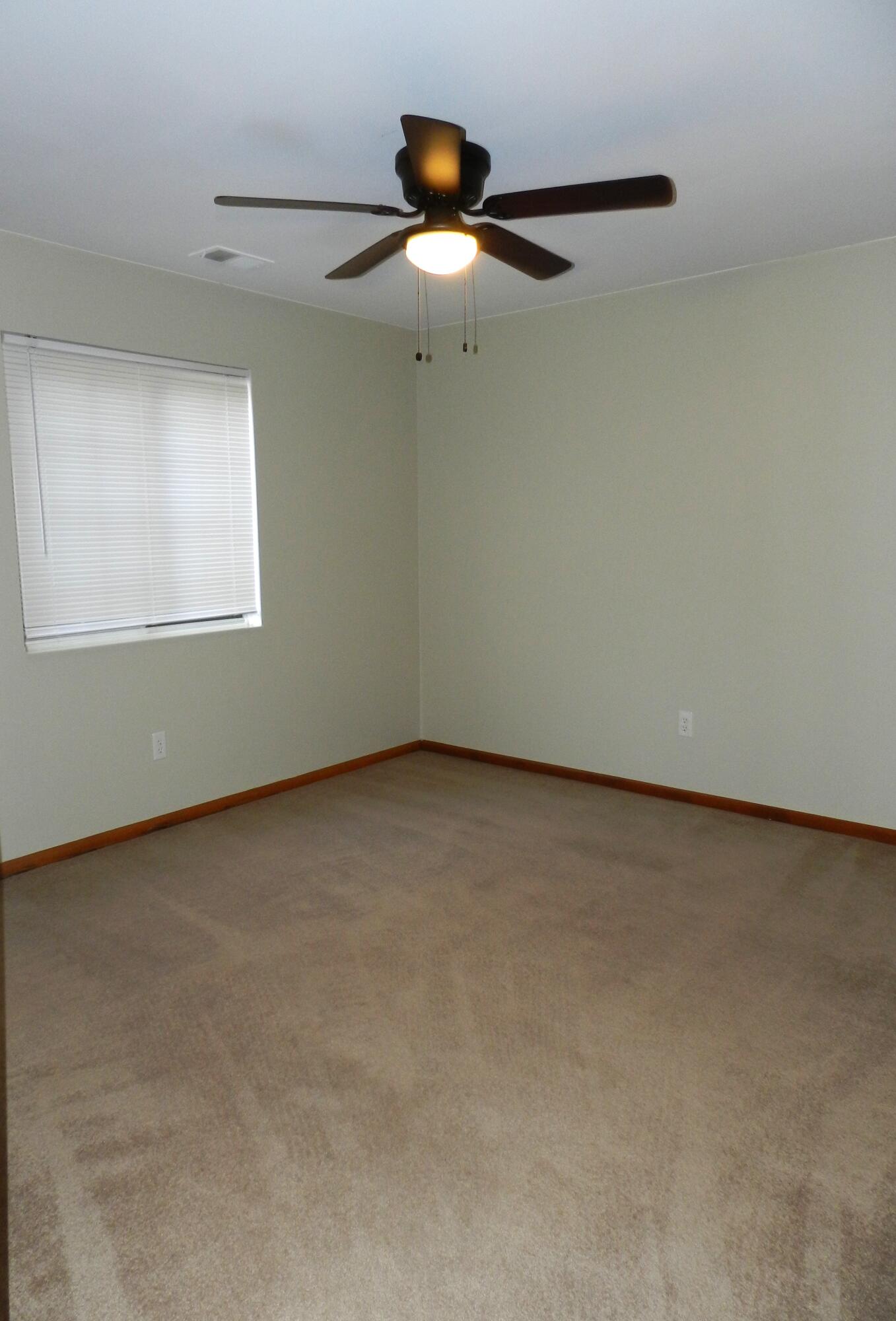 30528 Oakridge Manor Drive