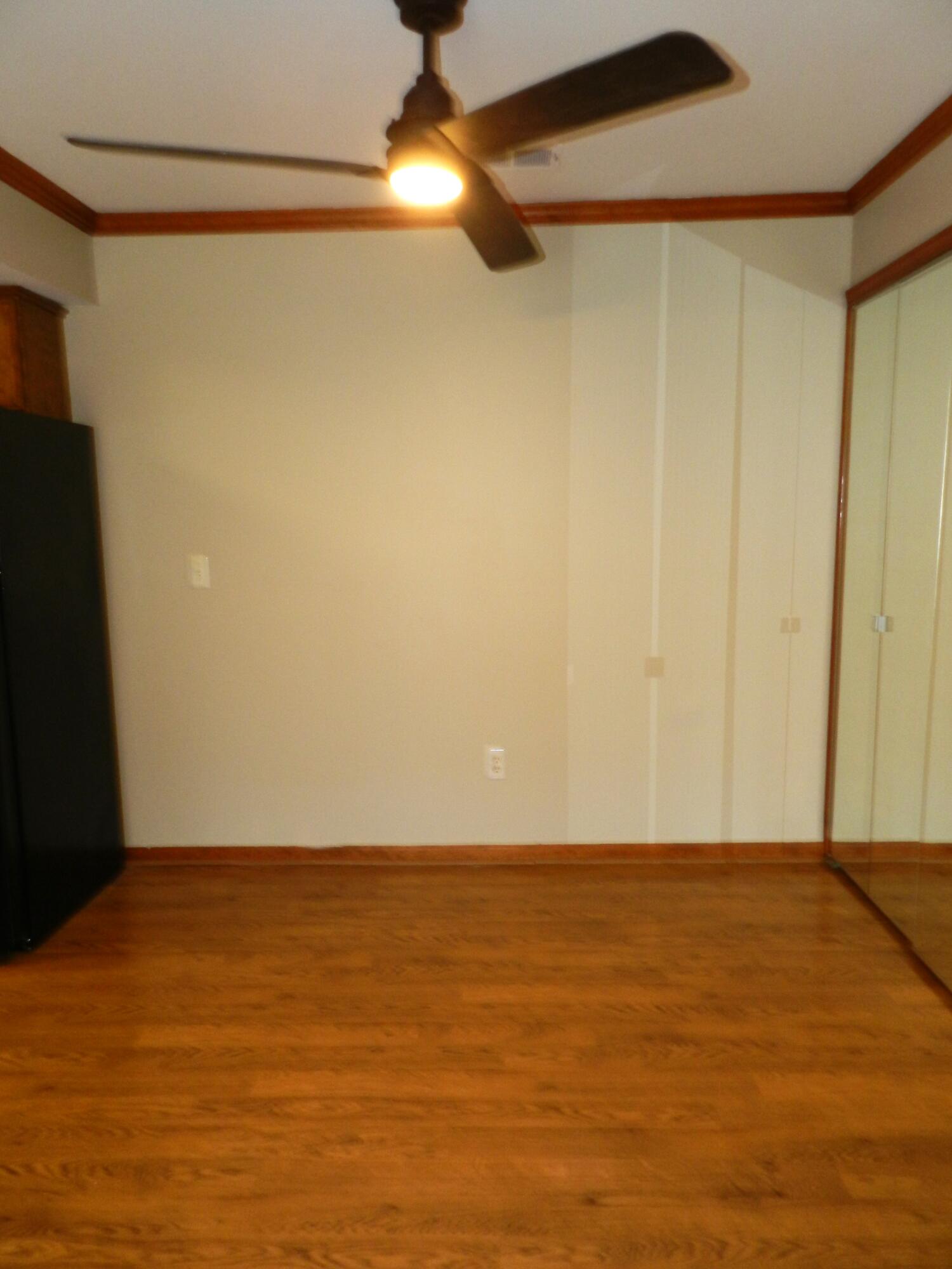 30528 Oakridge Manor Drive