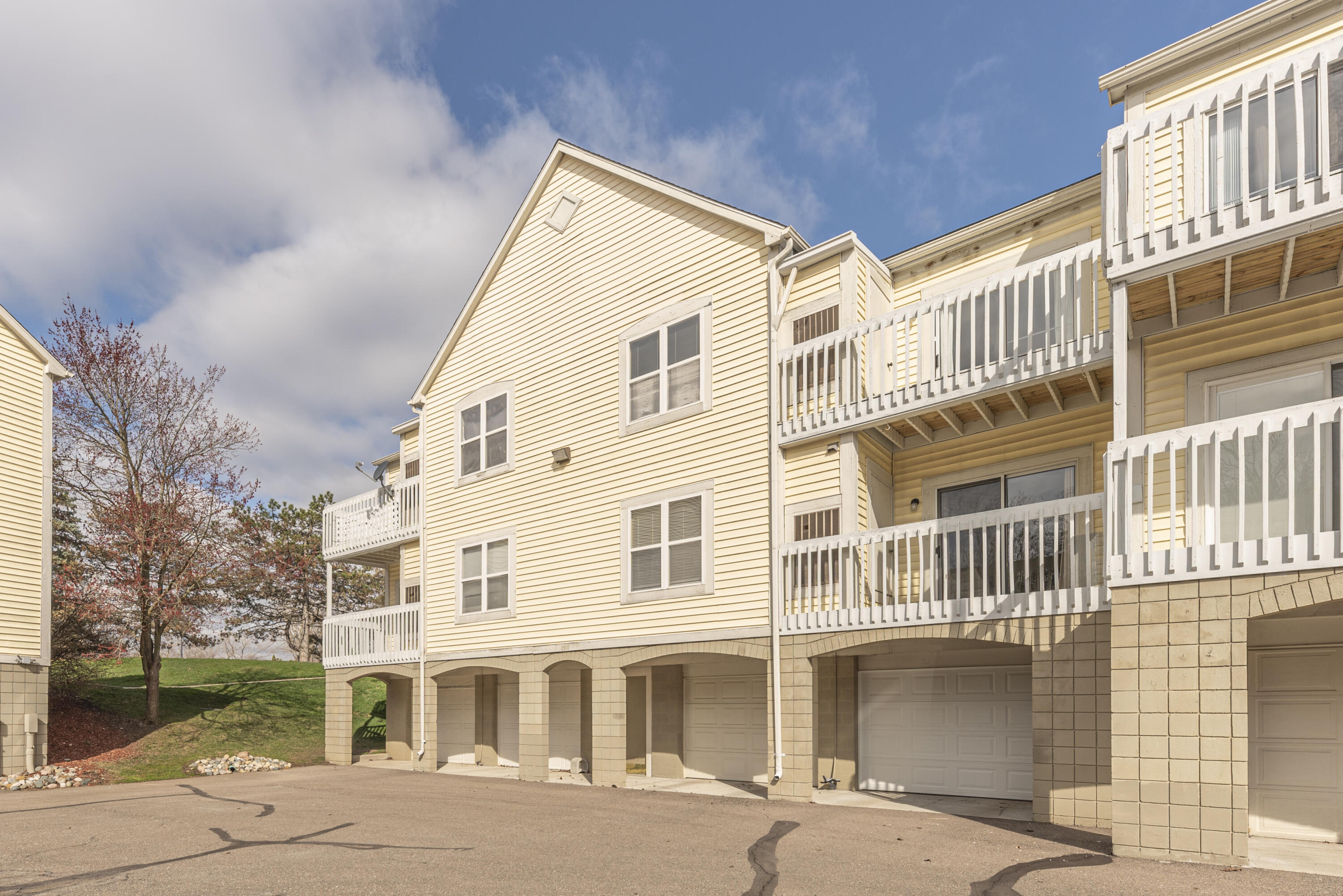 2205 S Huron Parkway 2
