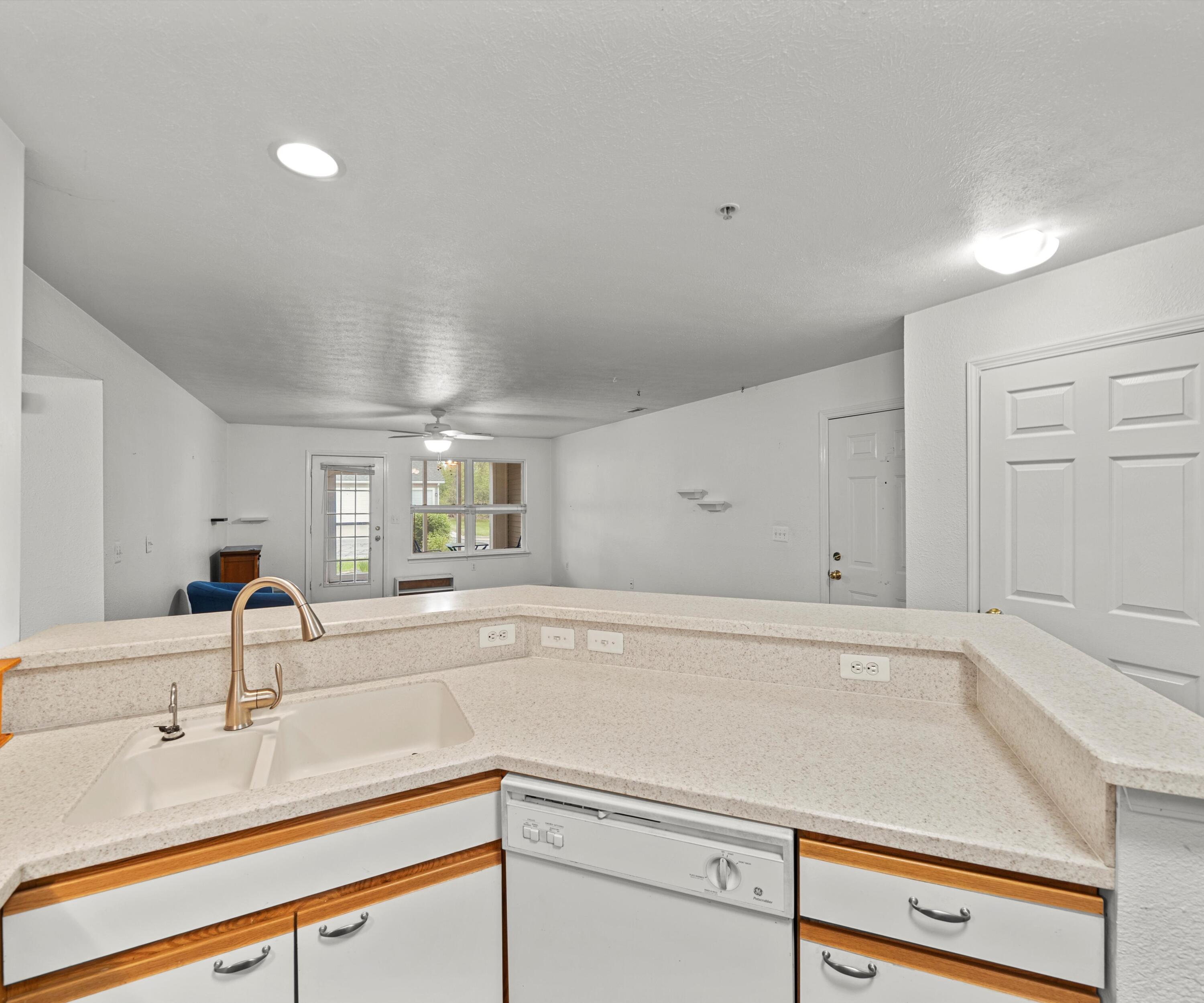 1379 Millbrook Trail