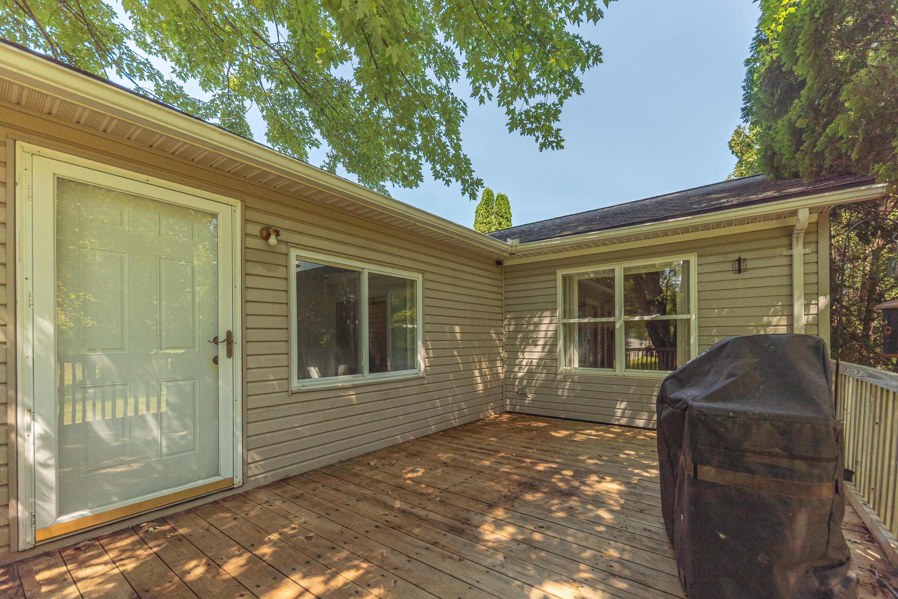 8002 Willow Road