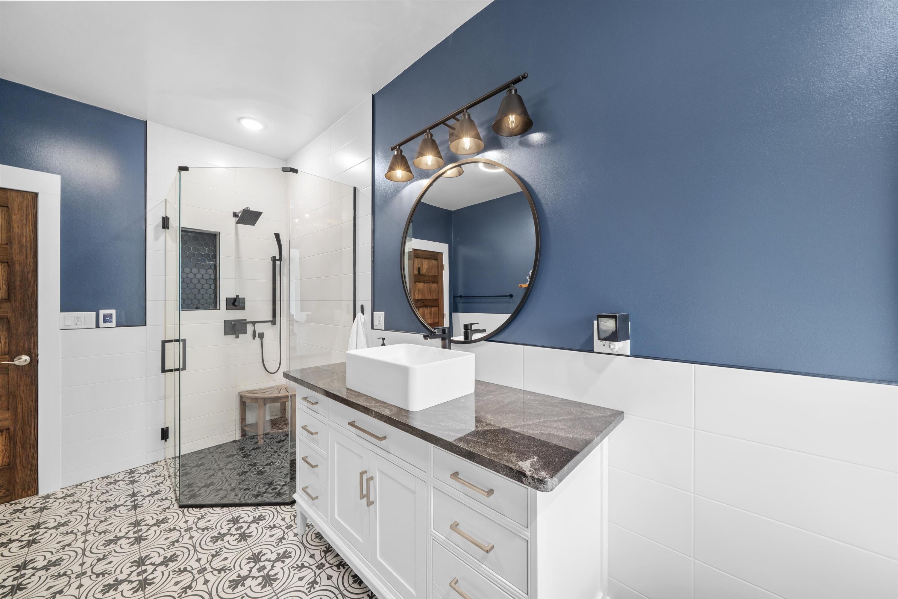 5580 Textile Road
