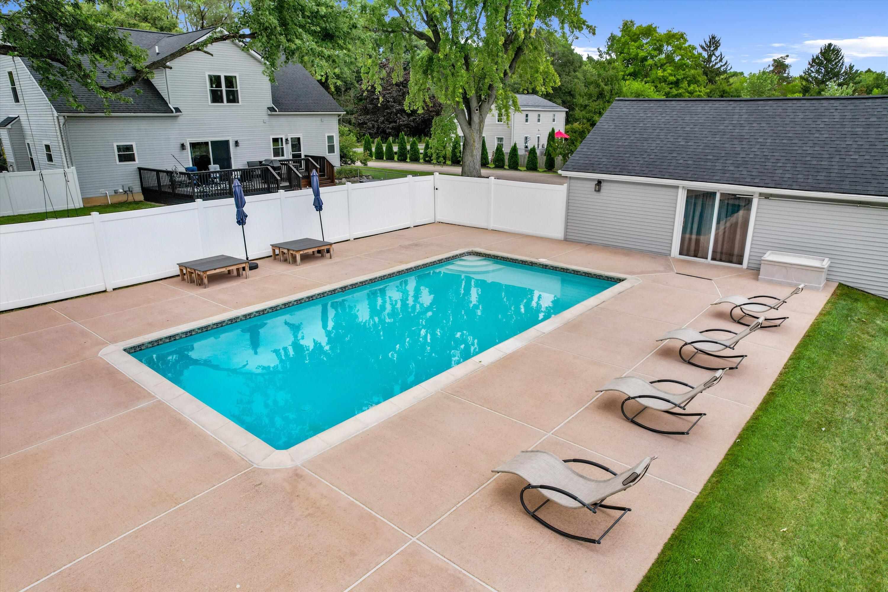 5580 Textile Road
