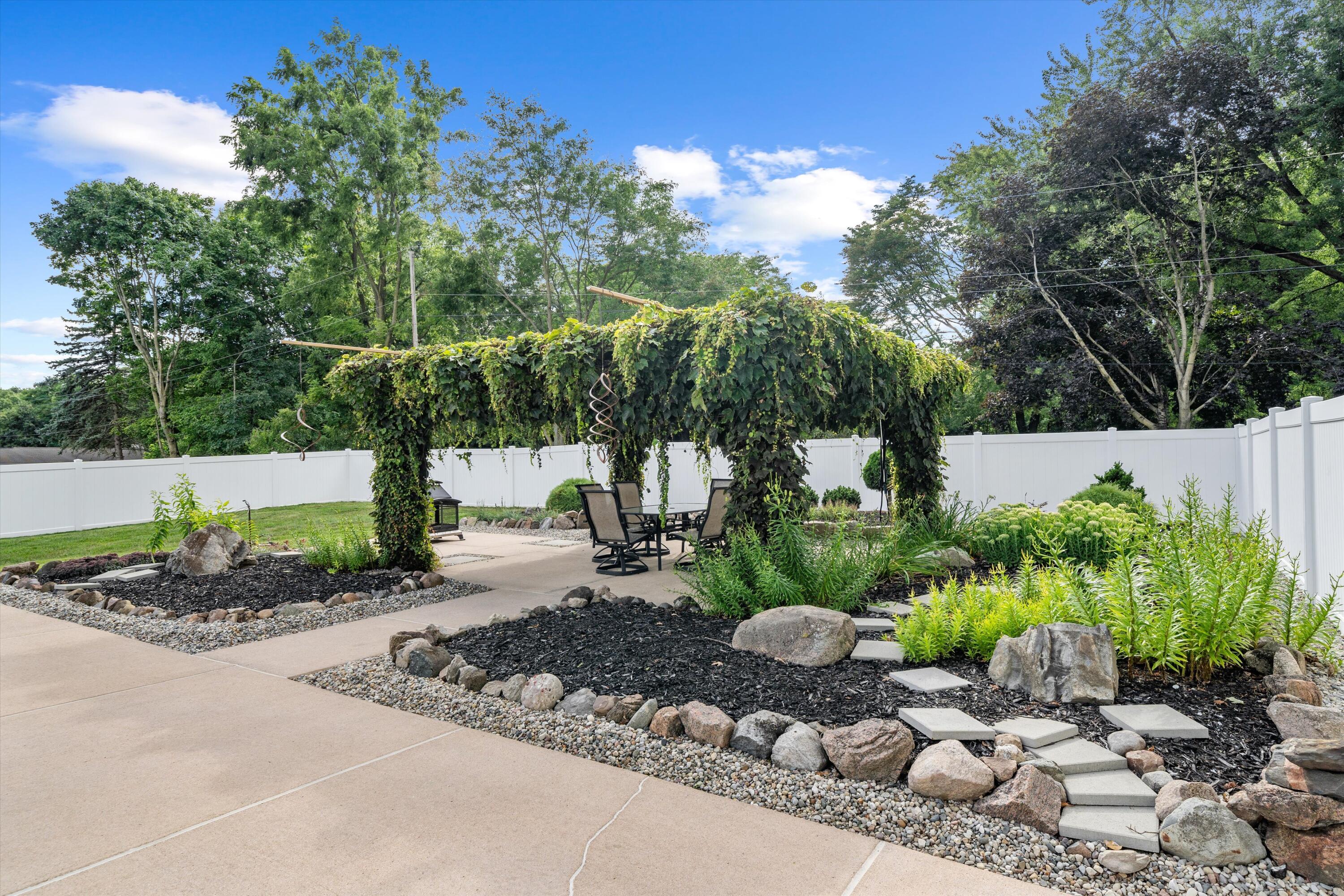 5580 Textile Road