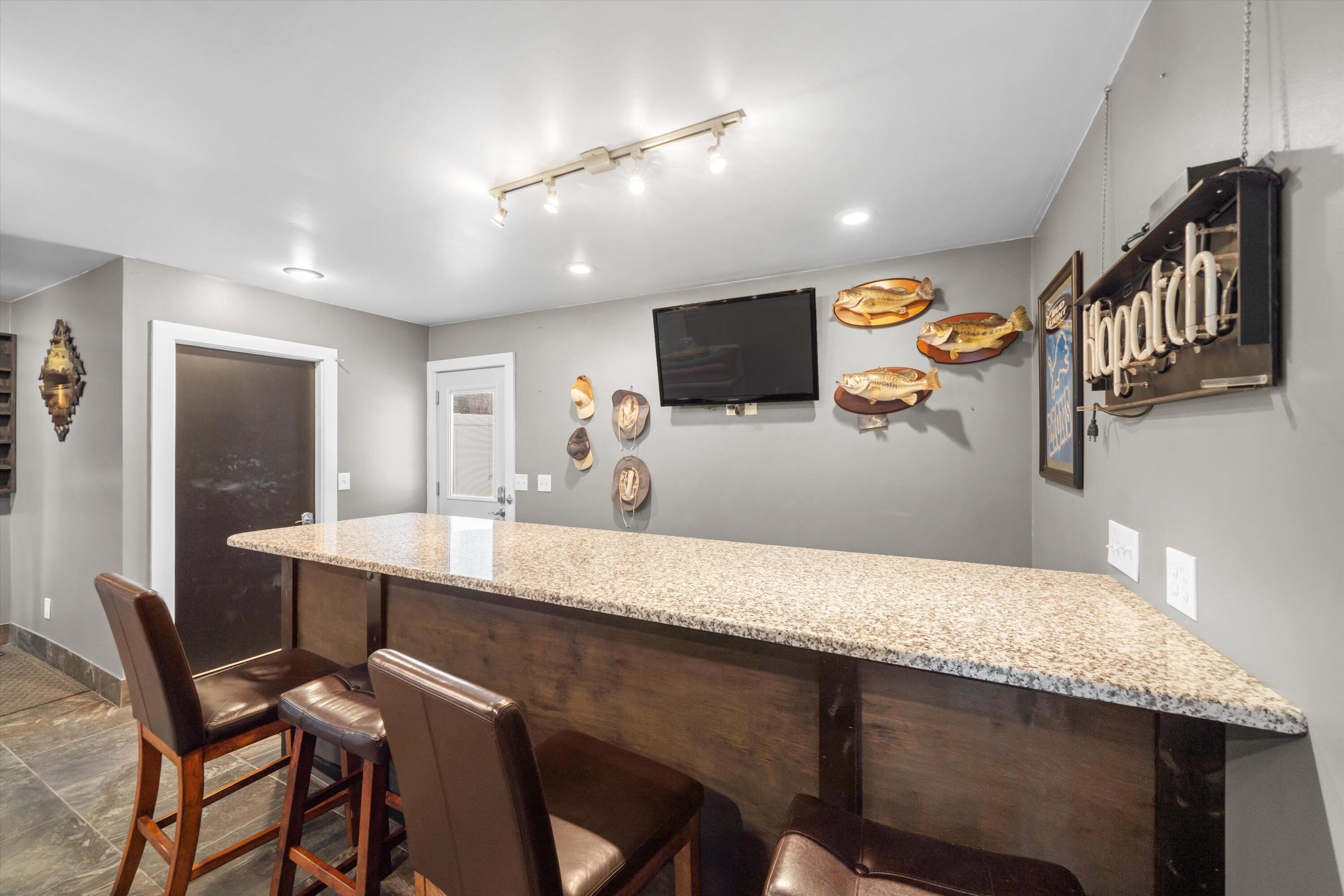 5580 Textile Road