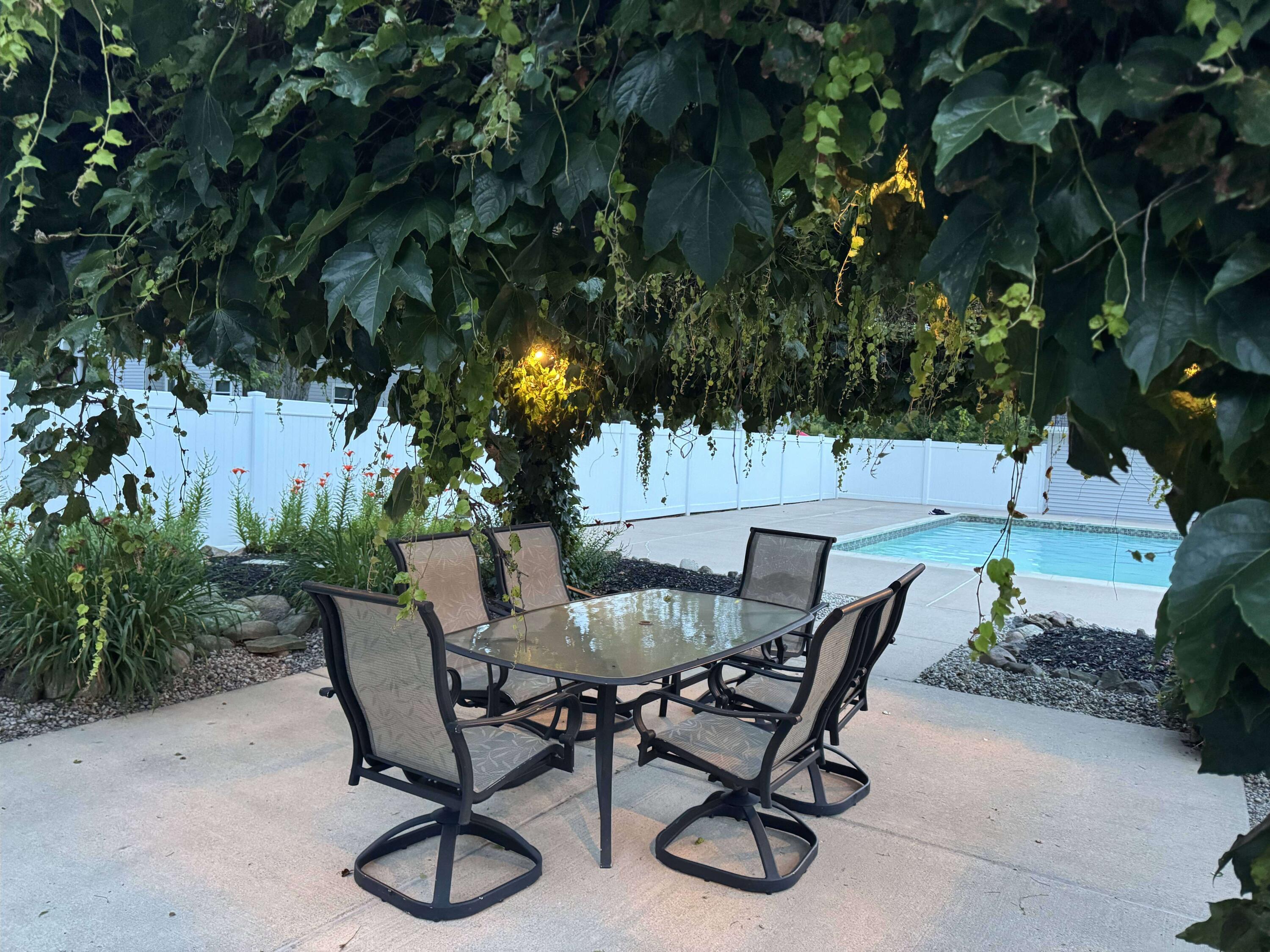 5580 Textile Road