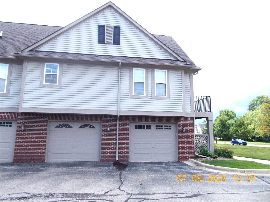 3208 Primrose Lane