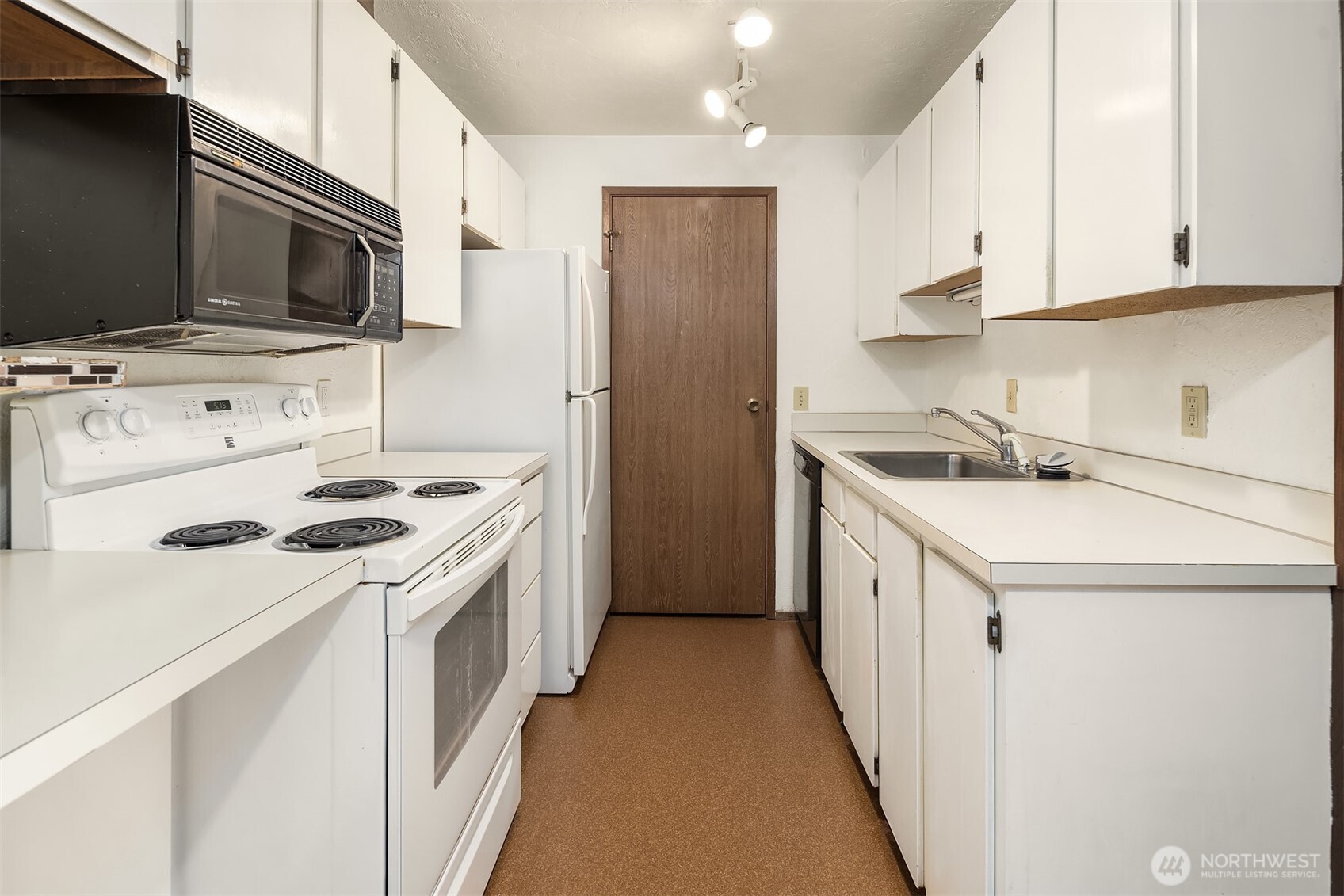 2100 N 106th Street Unit: 402