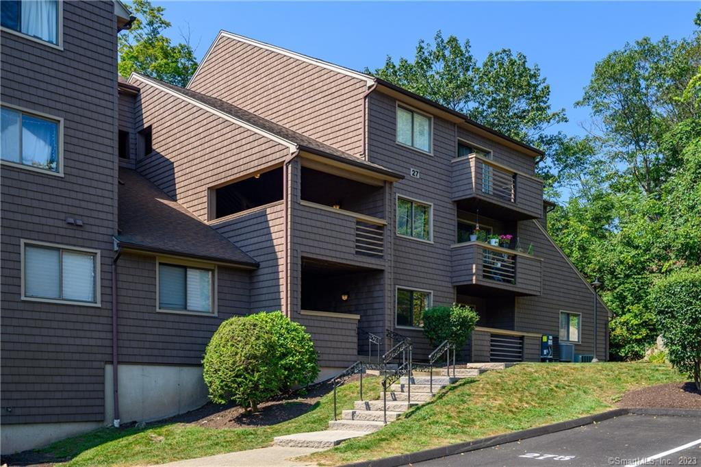 166 Old Brookfield Road 27B1