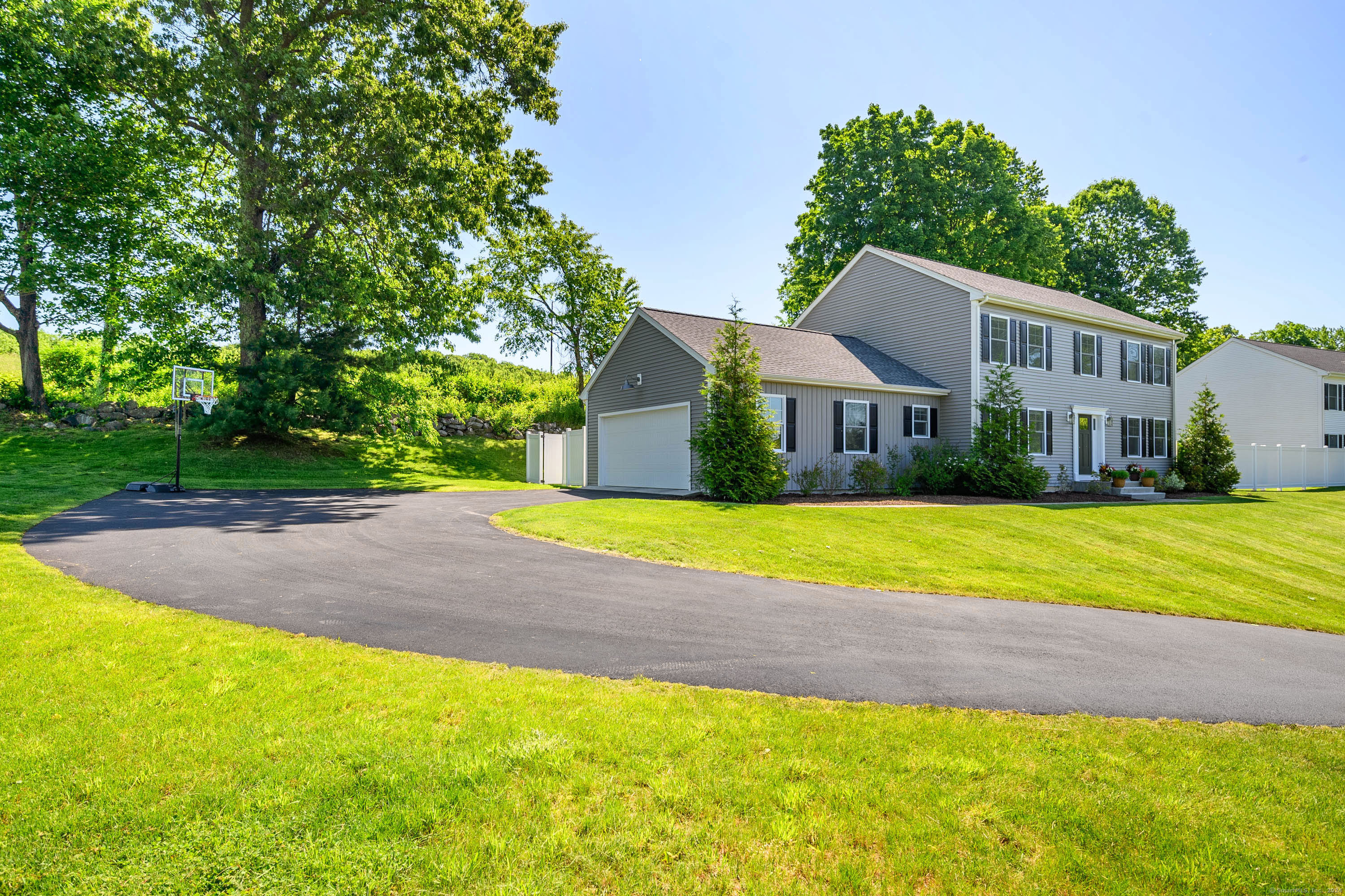 8 Galloping Hill Road