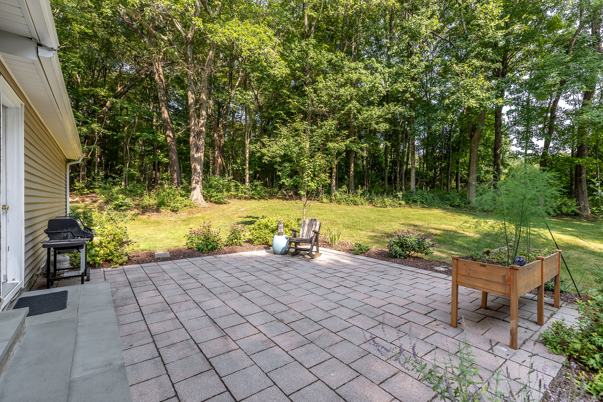20 Buckskin Heights Drive