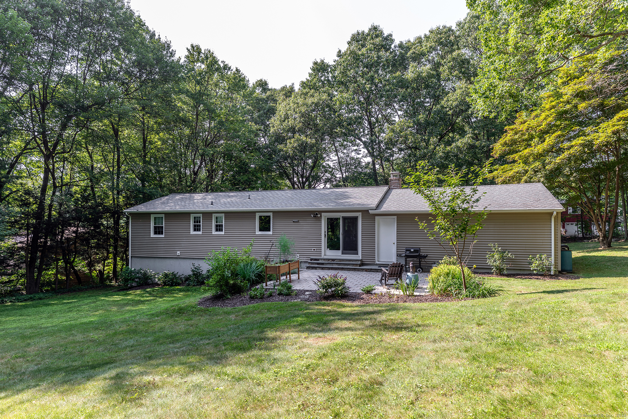 20 Buckskin Heights Drive