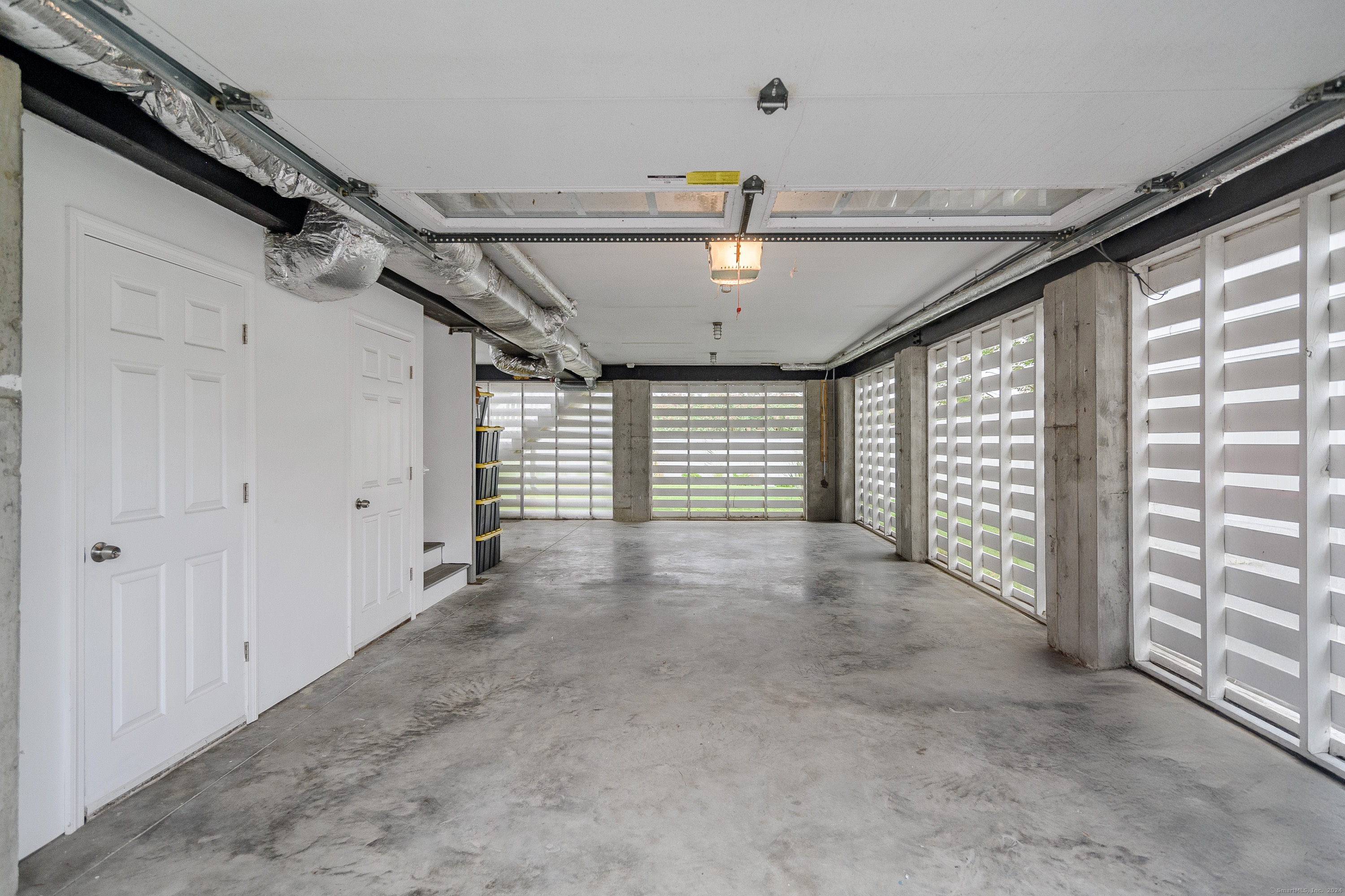 1033 Reef Road