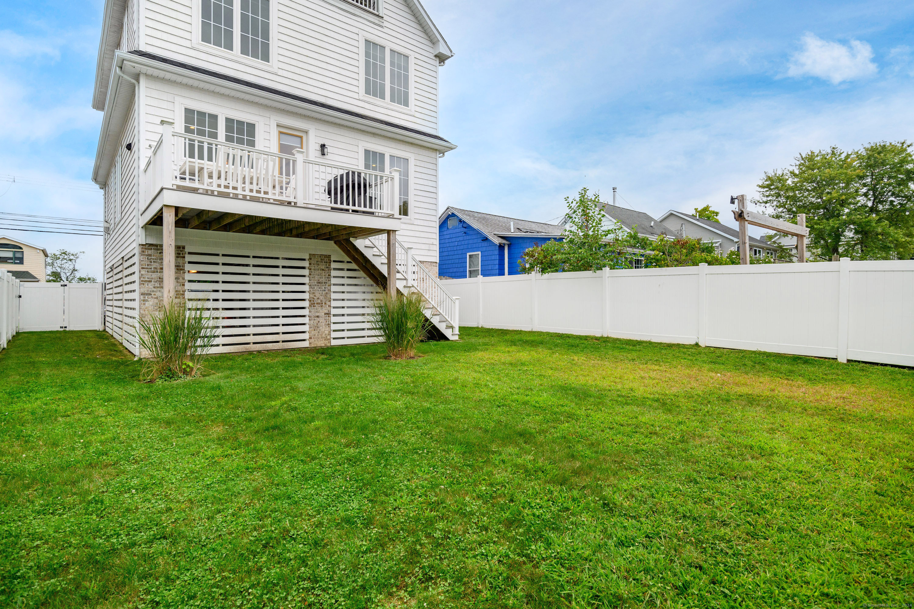 1033 Reef Road