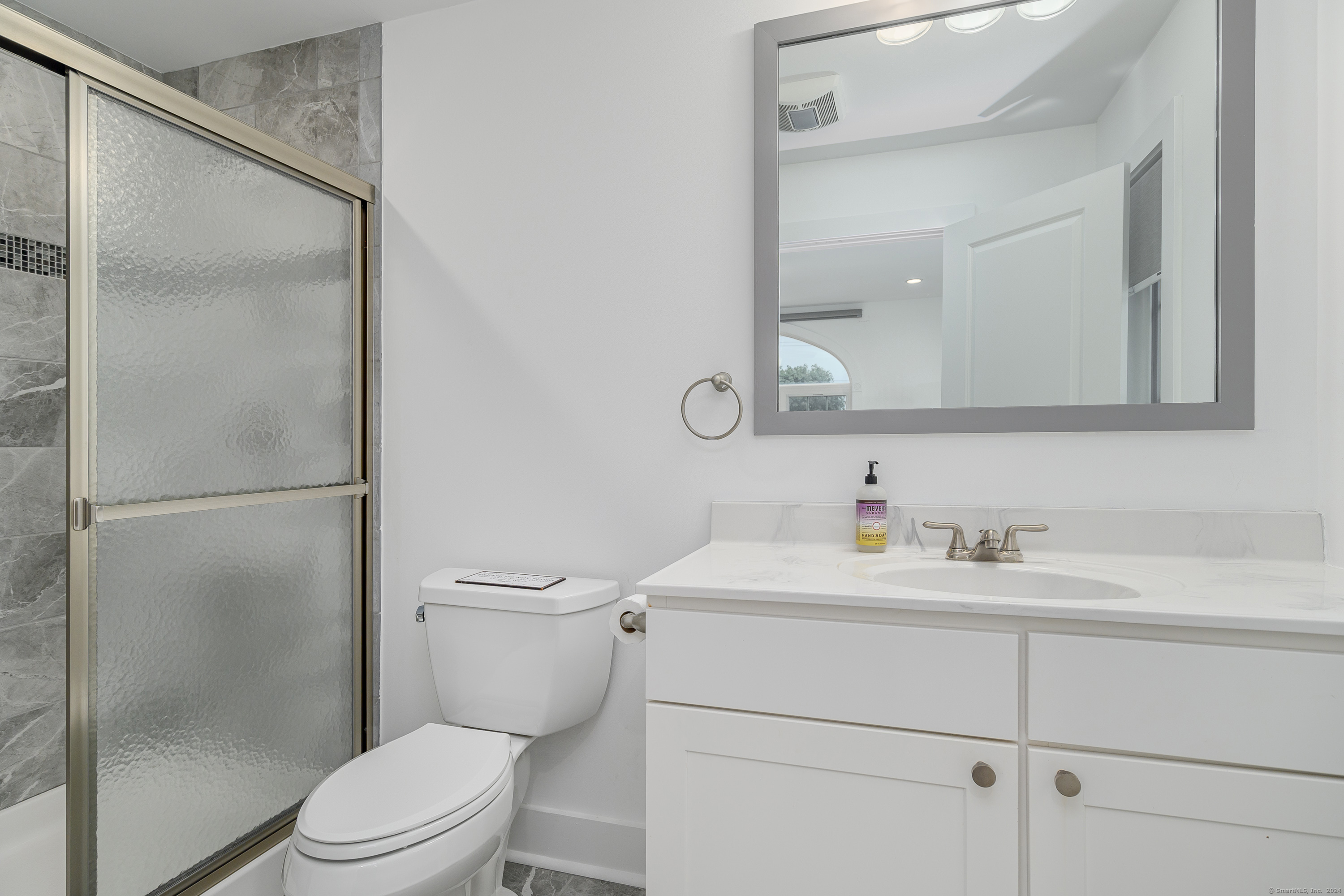 1033 Reef Road