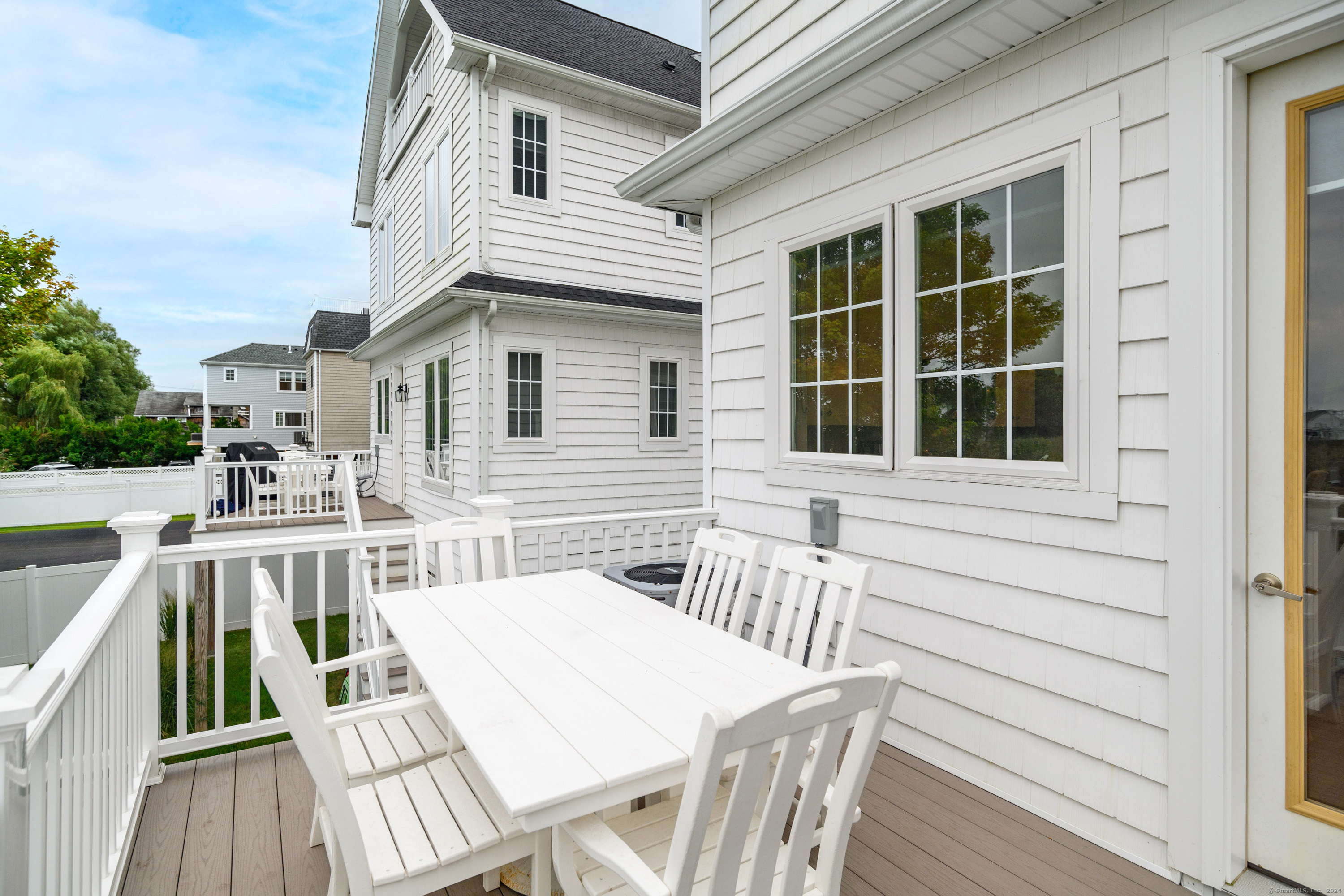 1033 Reef Road