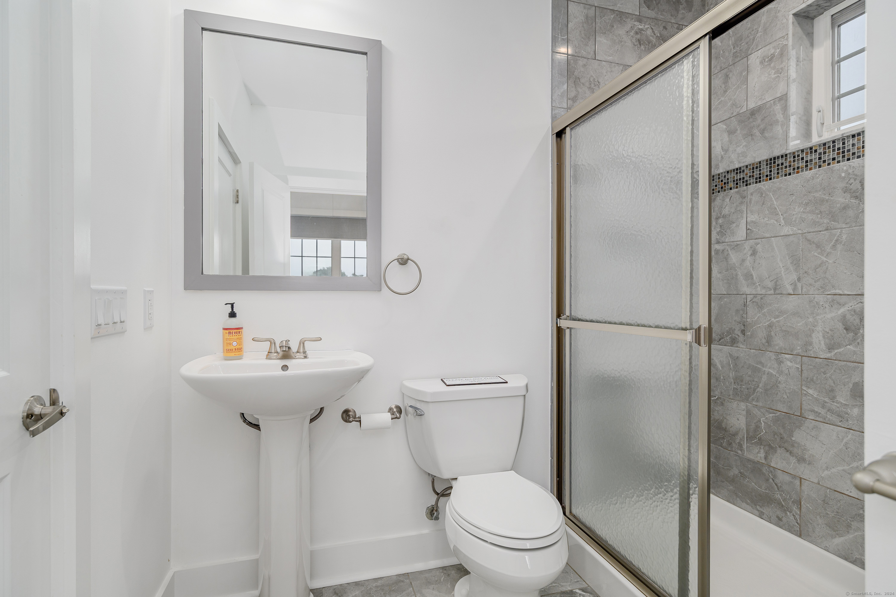 1033 Reef Road